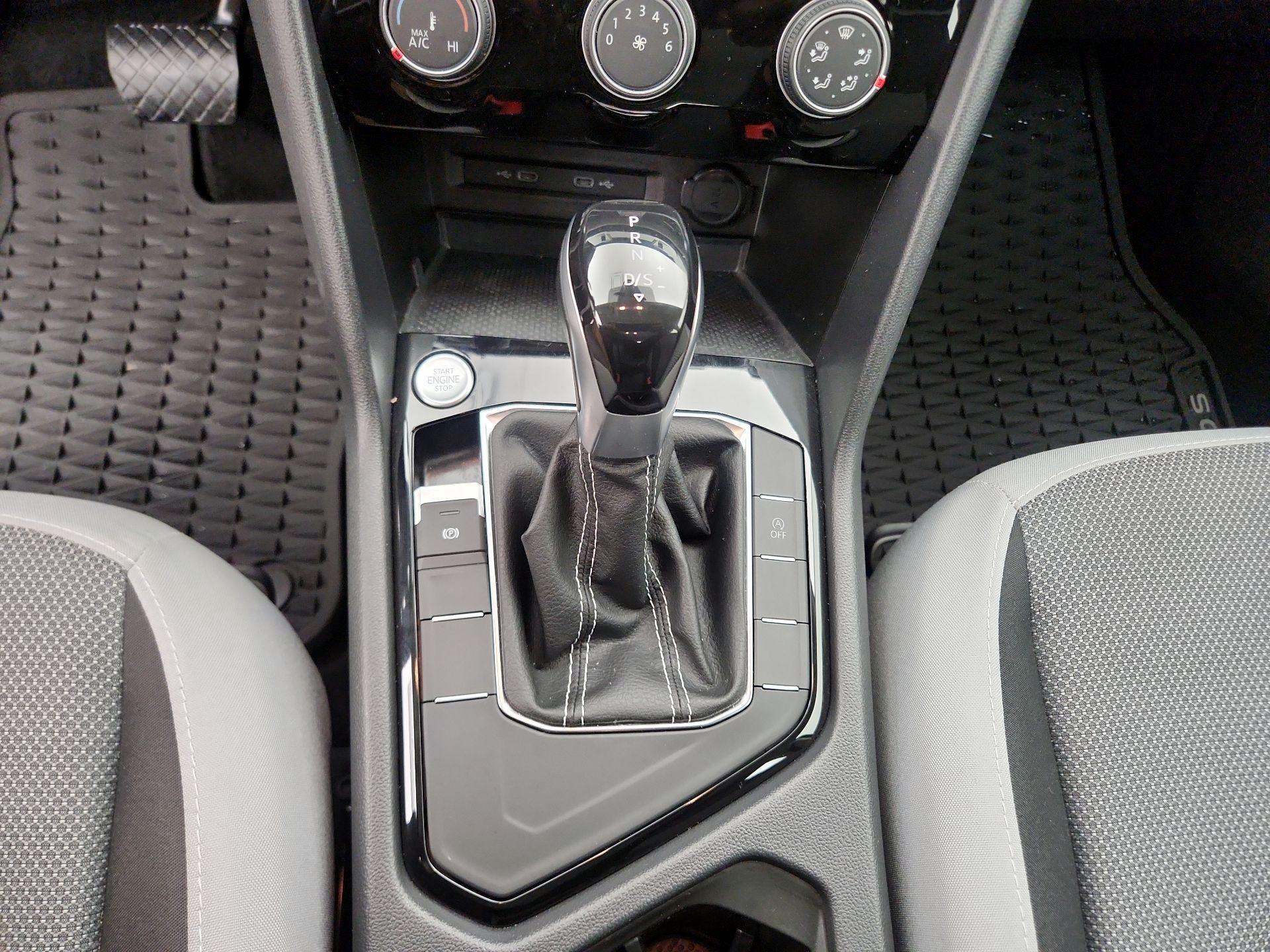 Thumbnail: 2023 Volkswagen Taos - 17