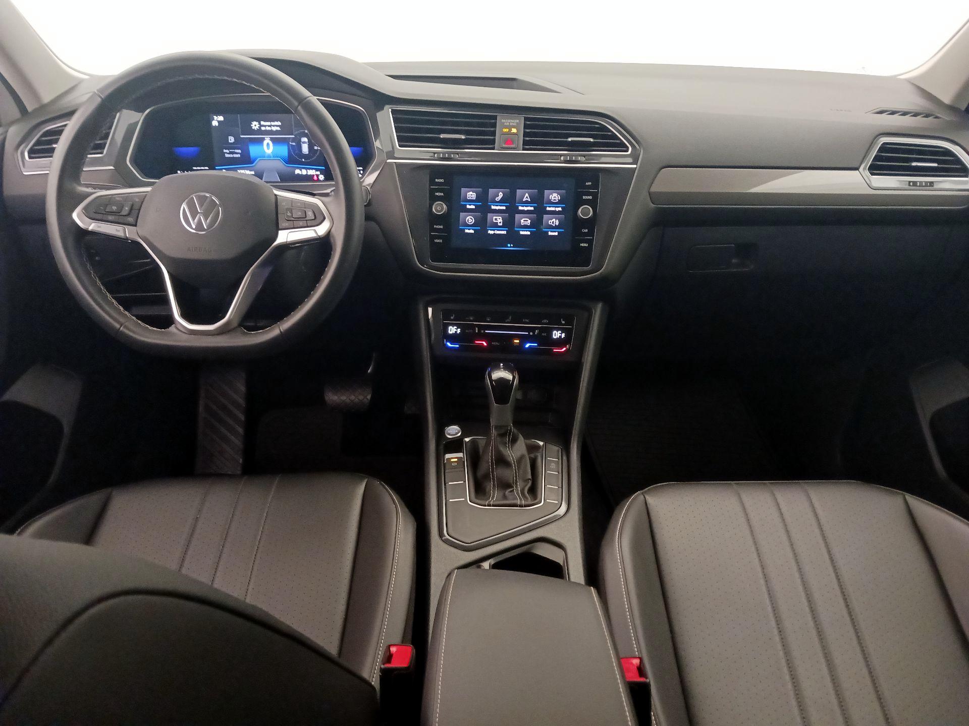 Thumbnail: 2022 Volkswagen Tiguan - 9