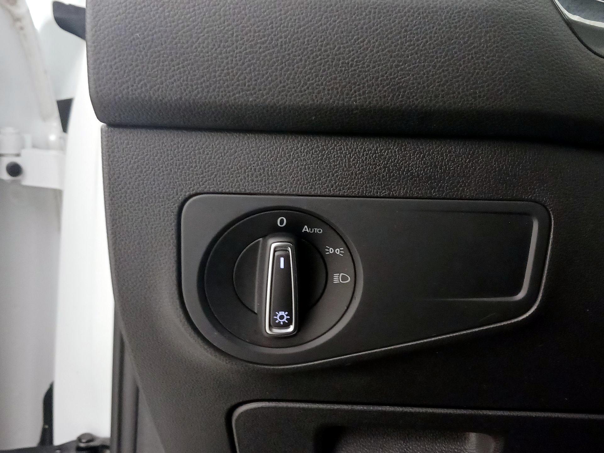 Thumbnail: 2022 Volkswagen Tiguan - 13