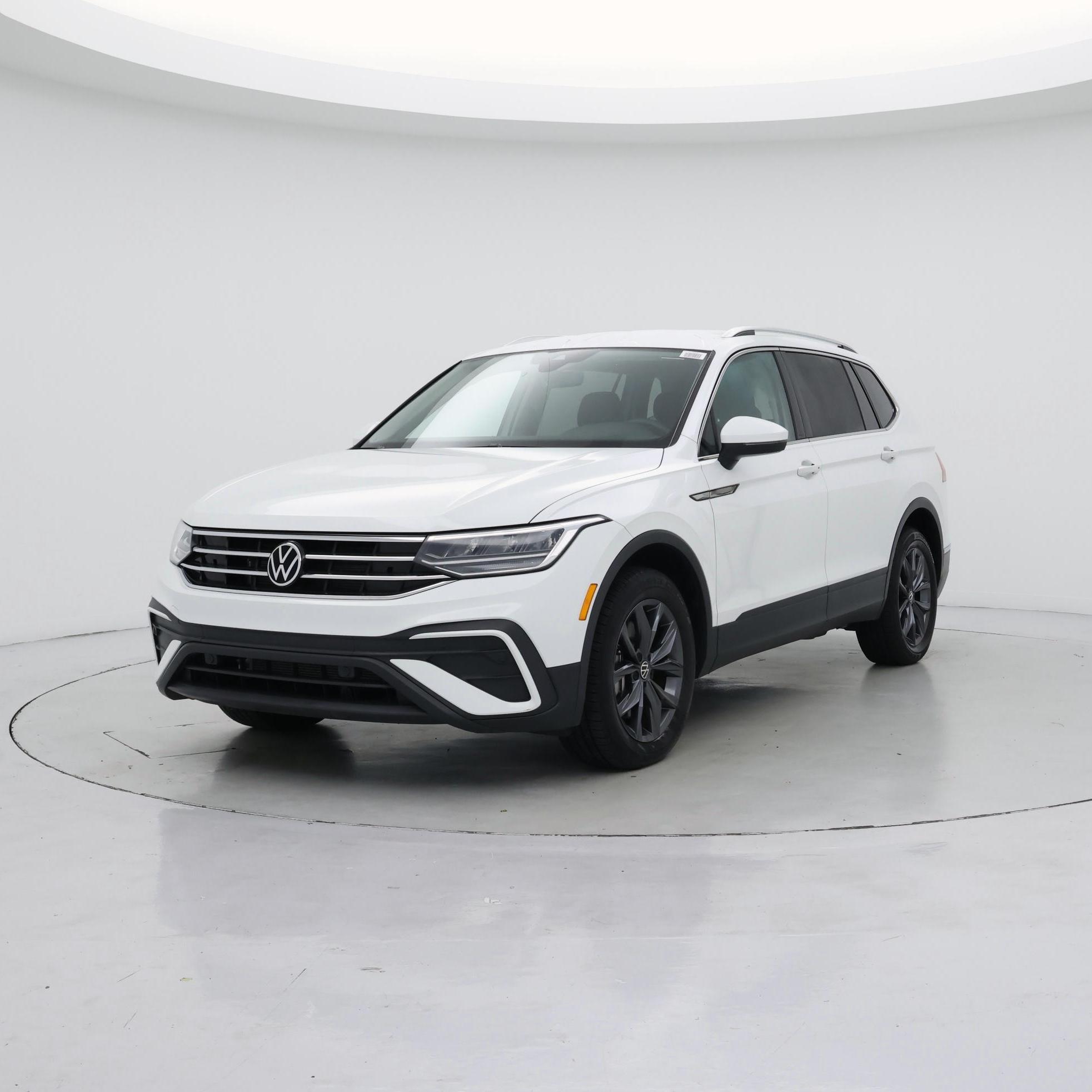 Thumbnail: 2022 Volkswagen Tiguan - 4