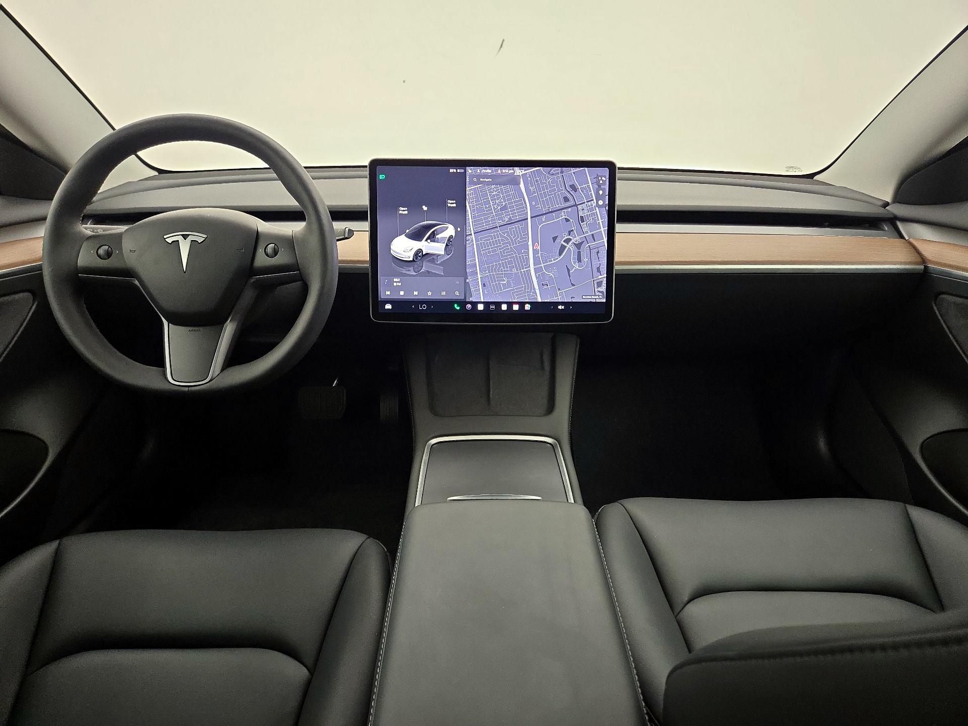 Thumbnail: 2023 Tesla Model 3 - 9