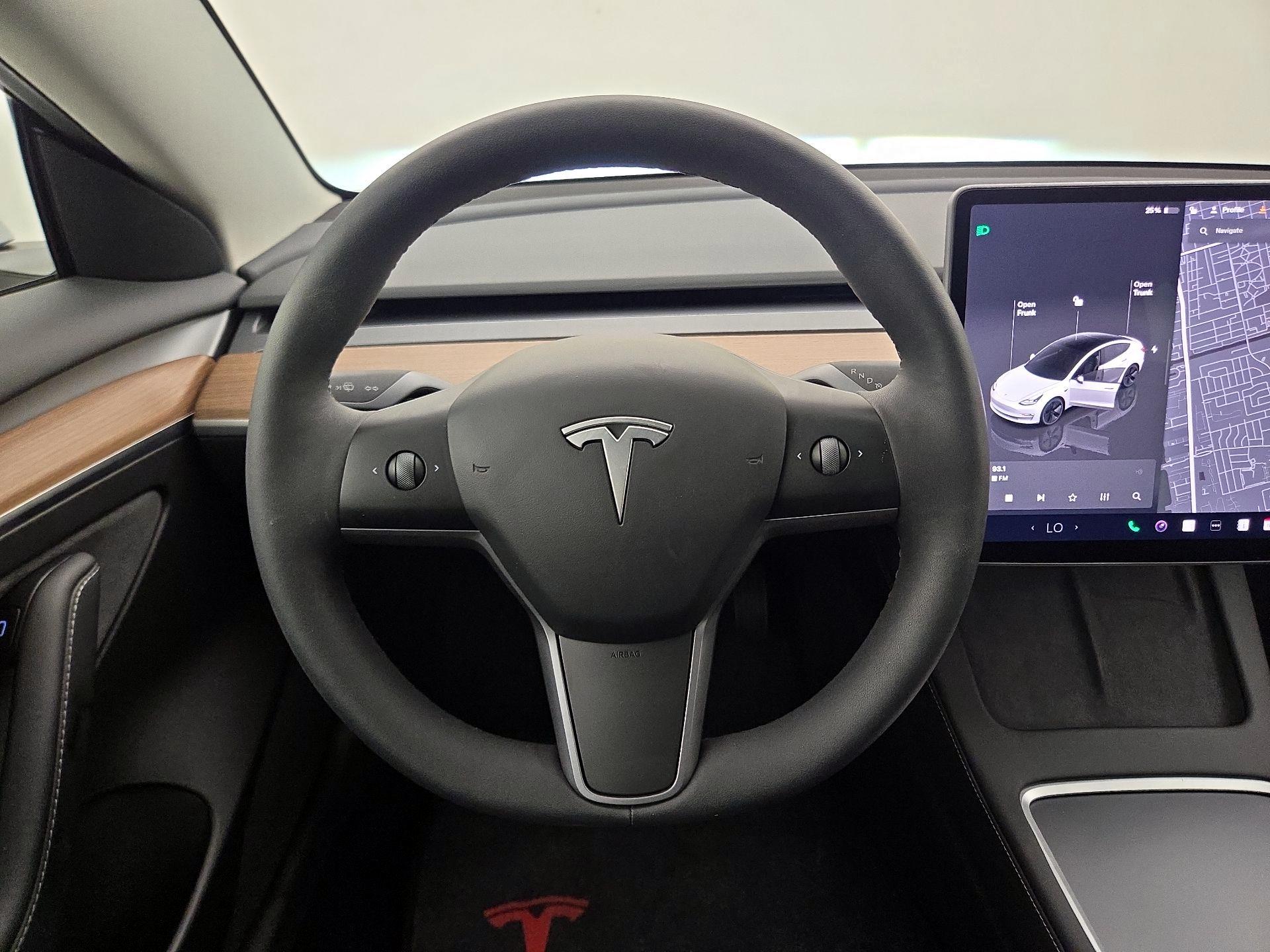 Thumbnail: 2023 Tesla Model 3 - 10