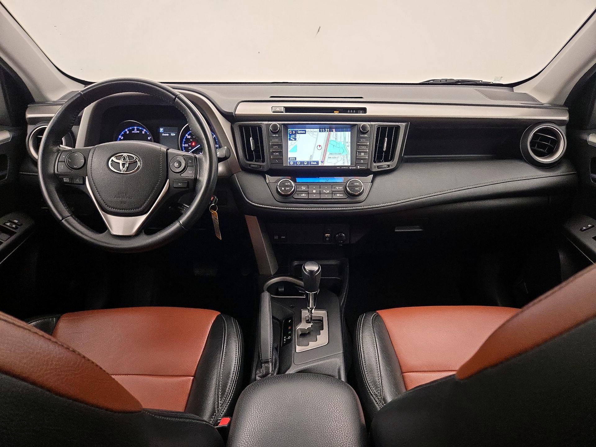 Thumbnail: 2017 Toyota RAV4 - 9