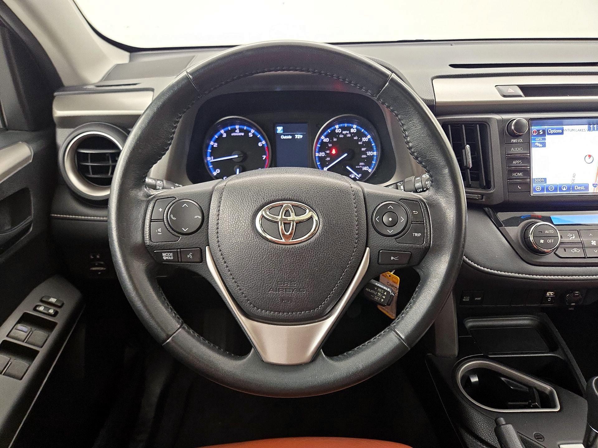 Thumbnail: 2017 Toyota RAV4 - 10