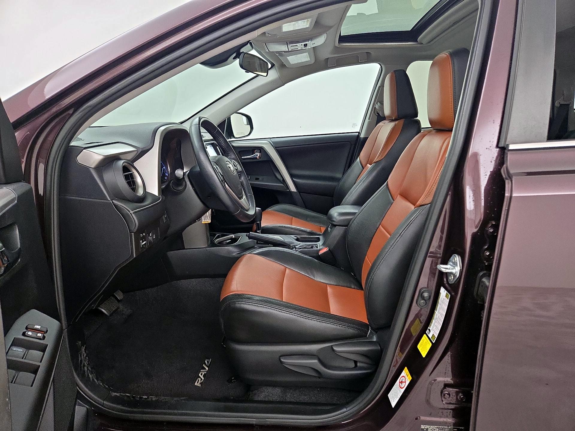 Thumbnail: 2017 Toyota RAV4 - 11