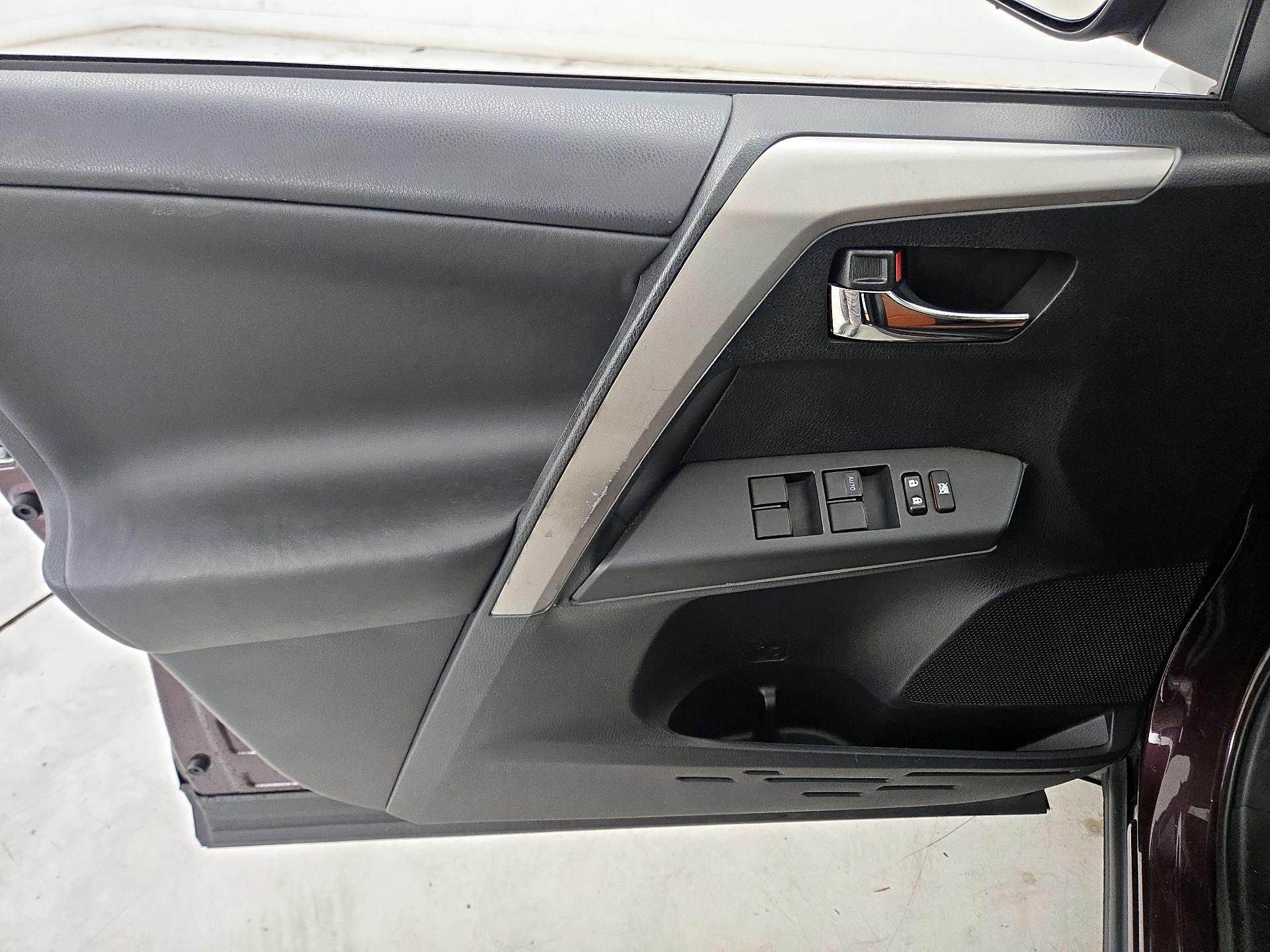 Thumbnail: 2017 Toyota RAV4 - 12