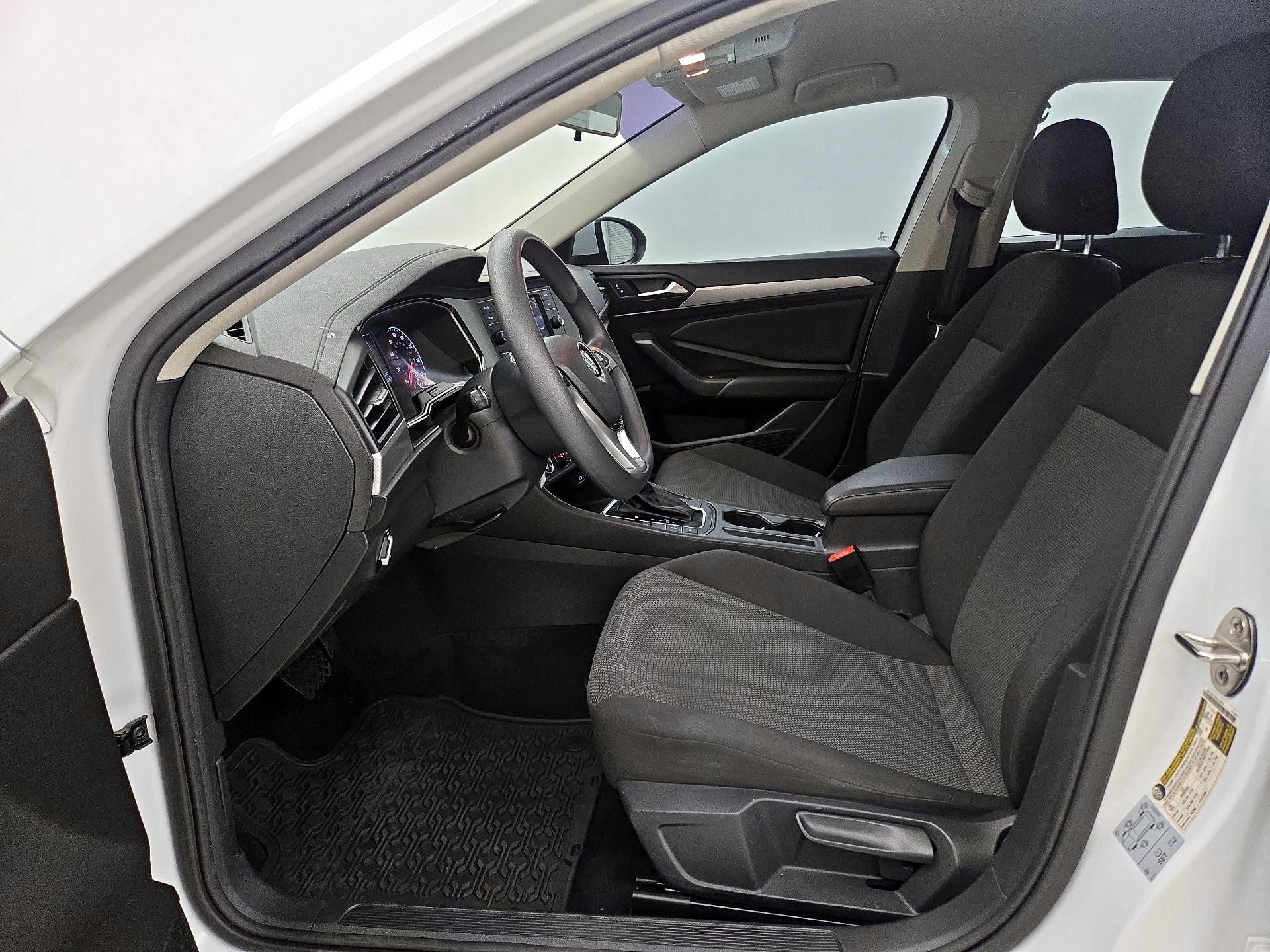 Thumbnail: 2021 Volkswagen Jetta - 11