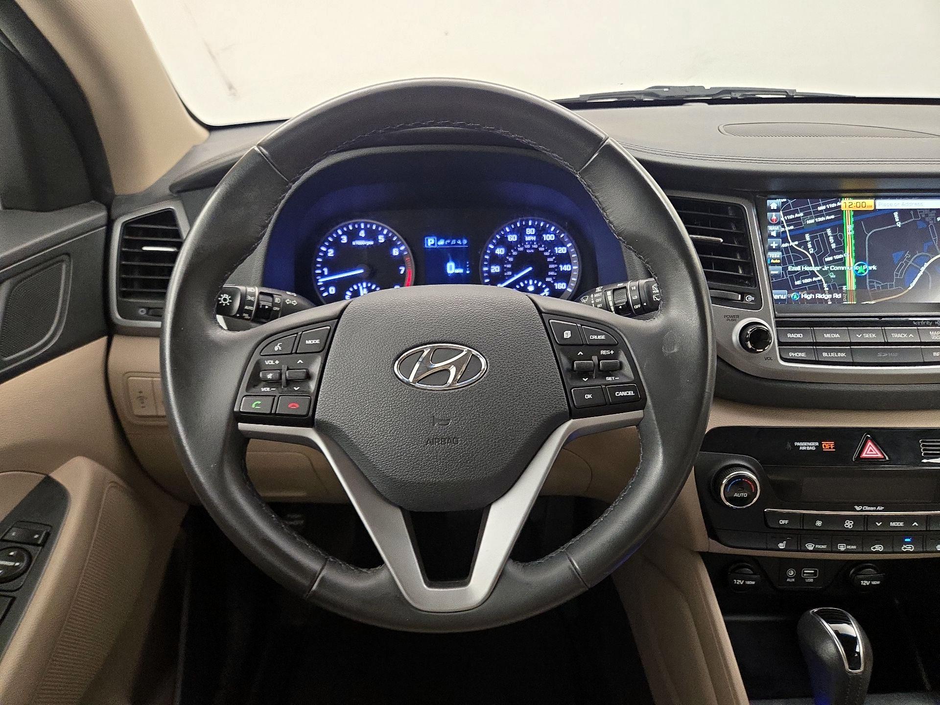 Thumbnail: 2017 Hyundai Tucson - 10