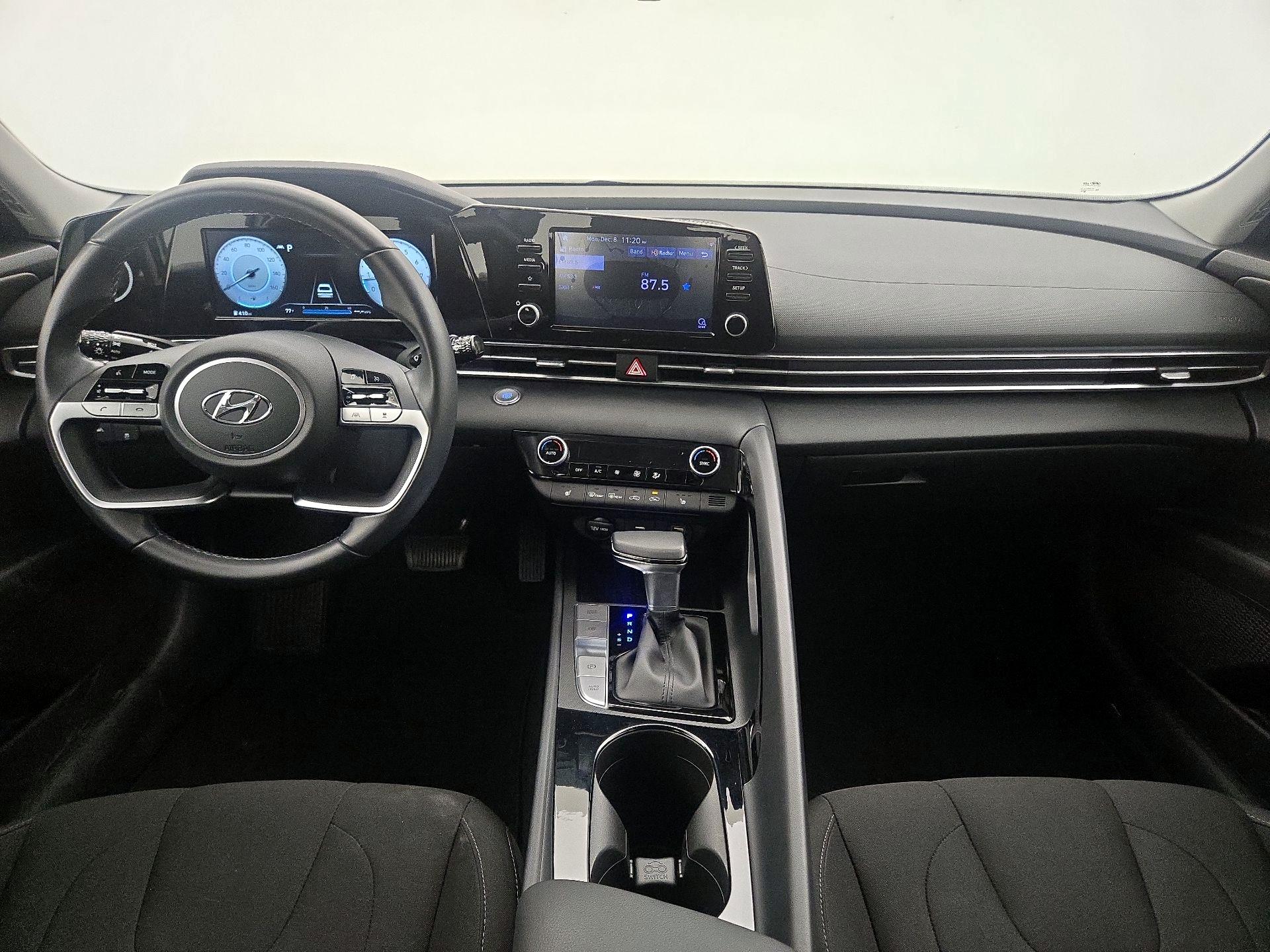 Thumbnail: 2022 Hyundai Elantra - 9