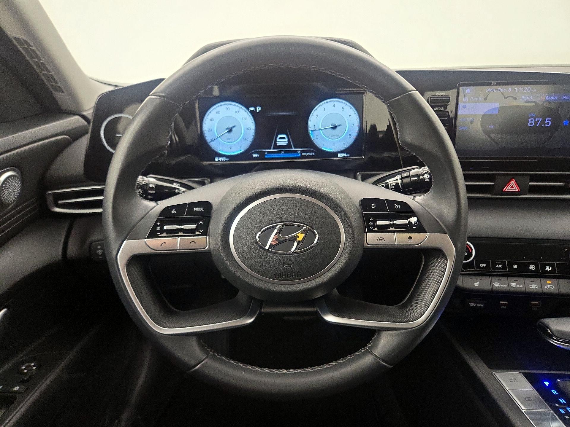 Thumbnail: 2022 Hyundai Elantra - 10