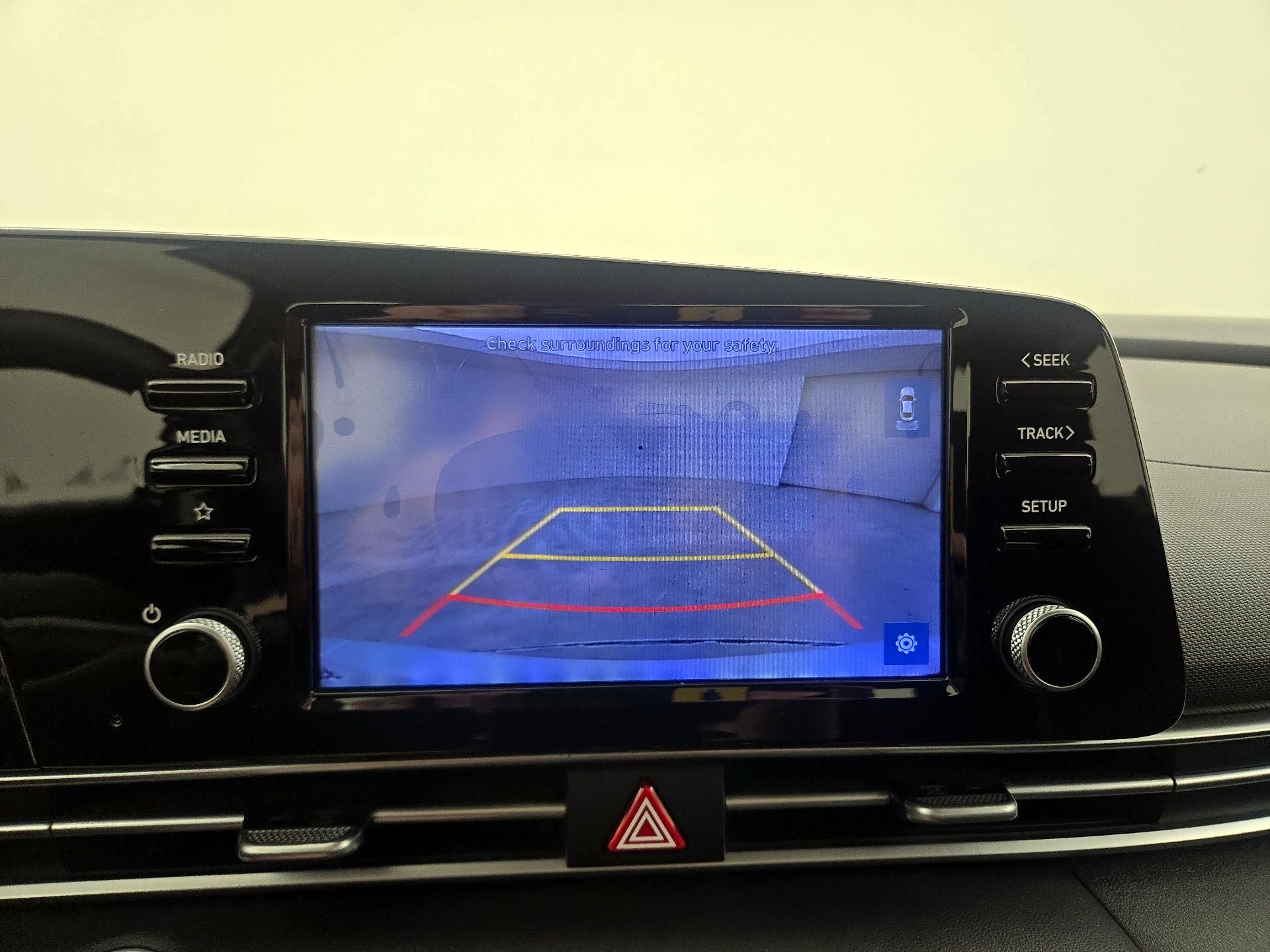 Thumbnail: 2022 Hyundai Elantra - 14