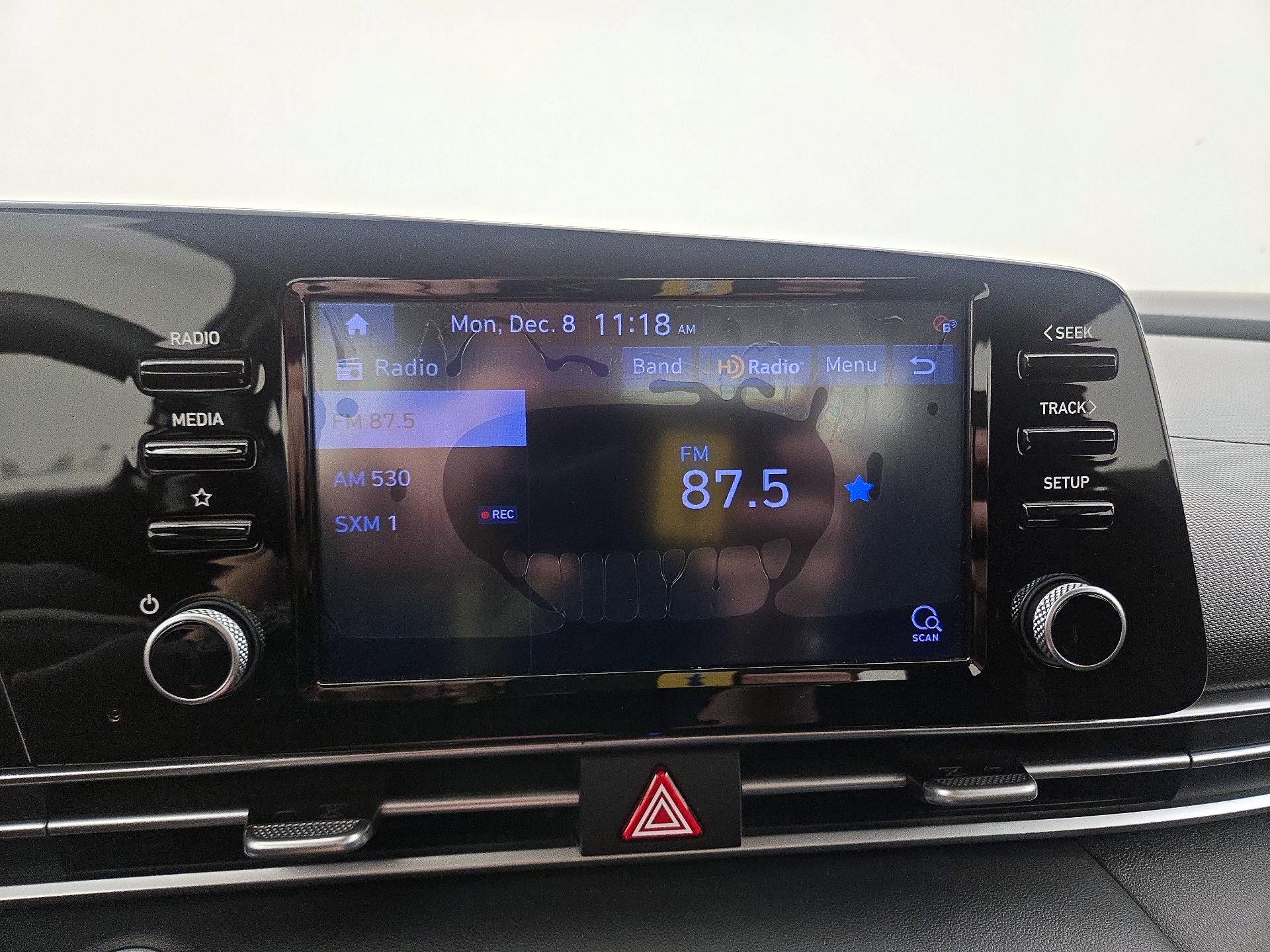 Thumbnail: 2022 Hyundai Elantra - 15