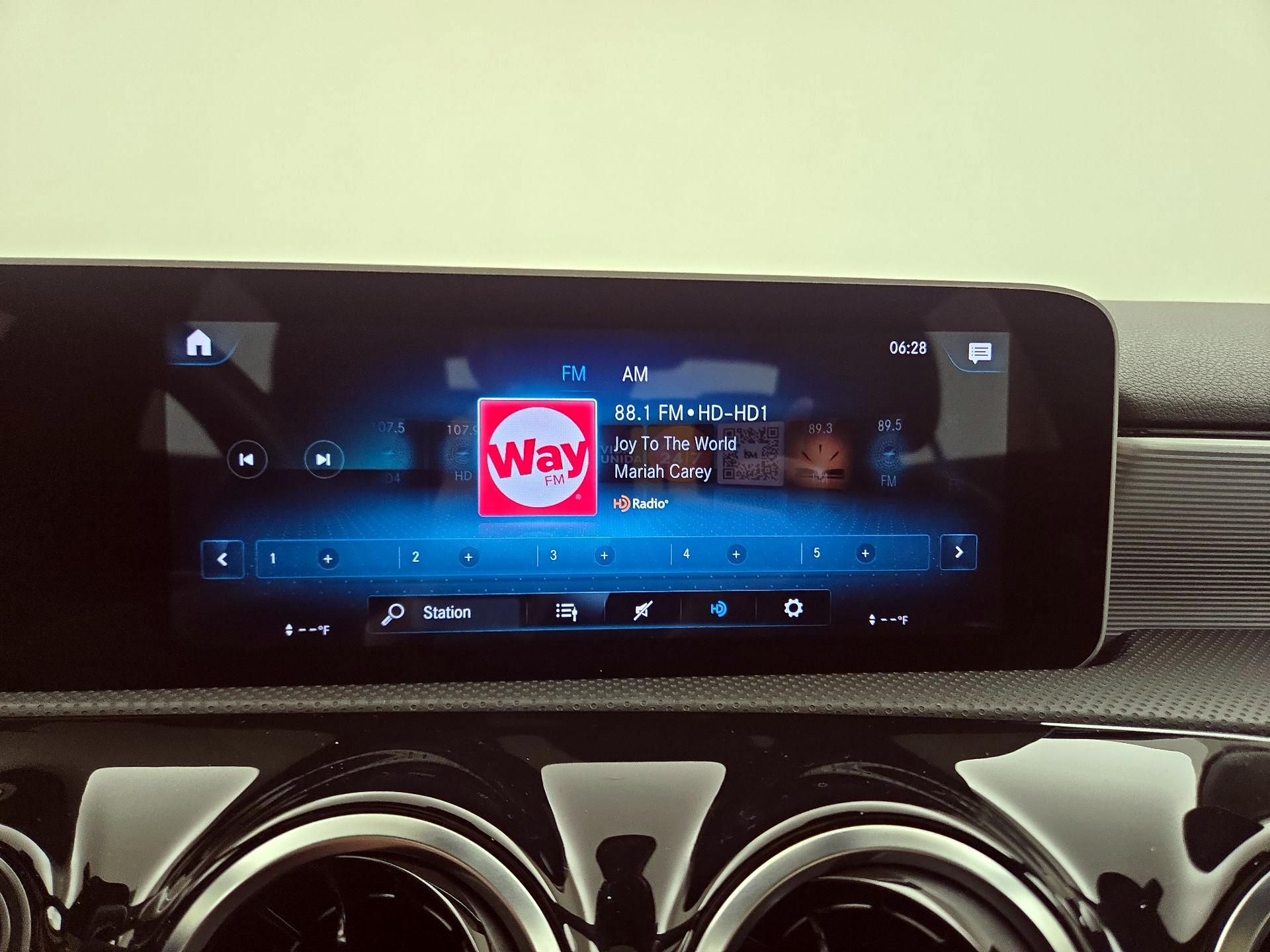 Thumbnail: 2020 Mercedes-Benz A-Class - 15