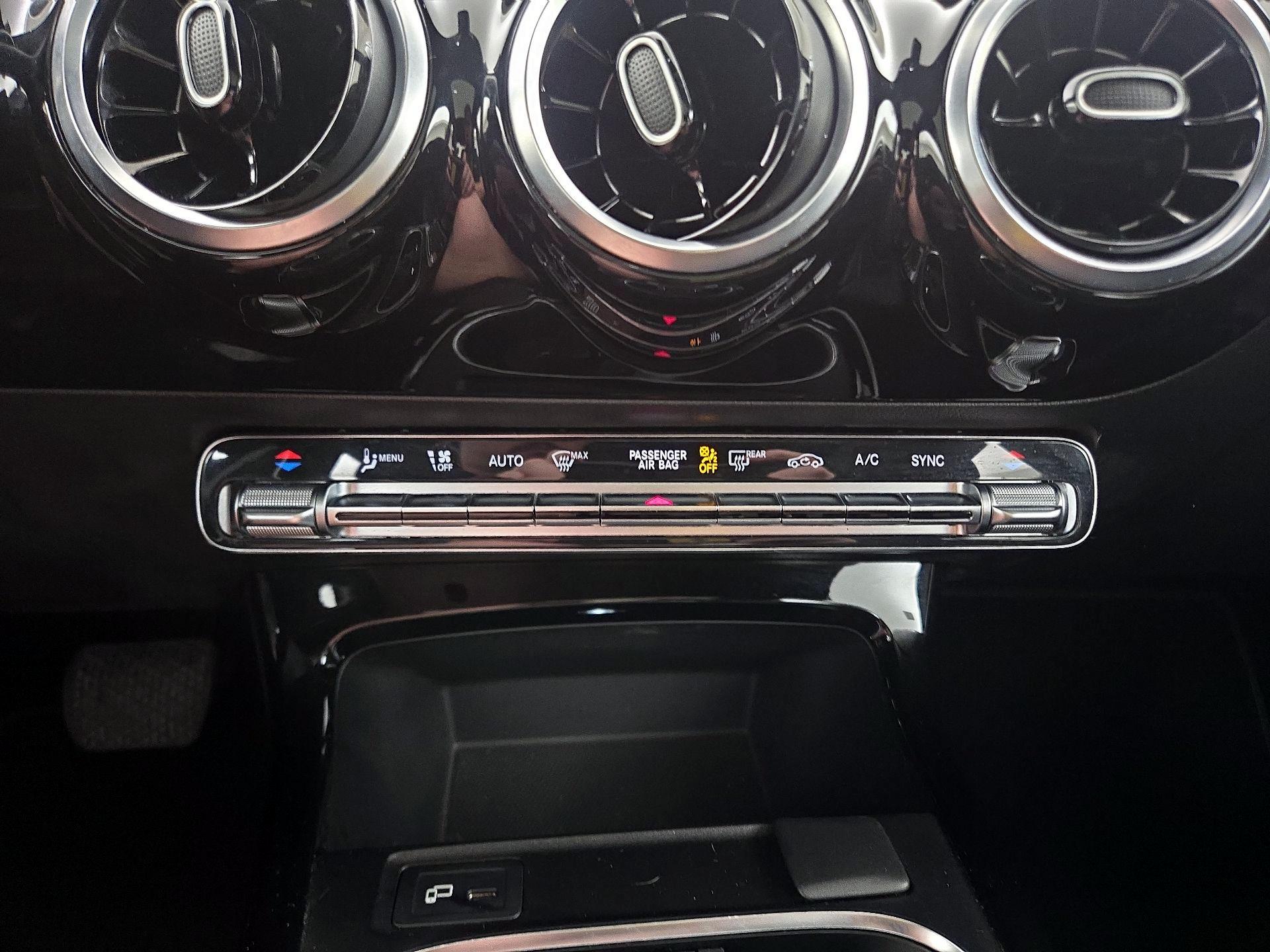 Thumbnail: 2020 Mercedes-Benz A-Class - 16