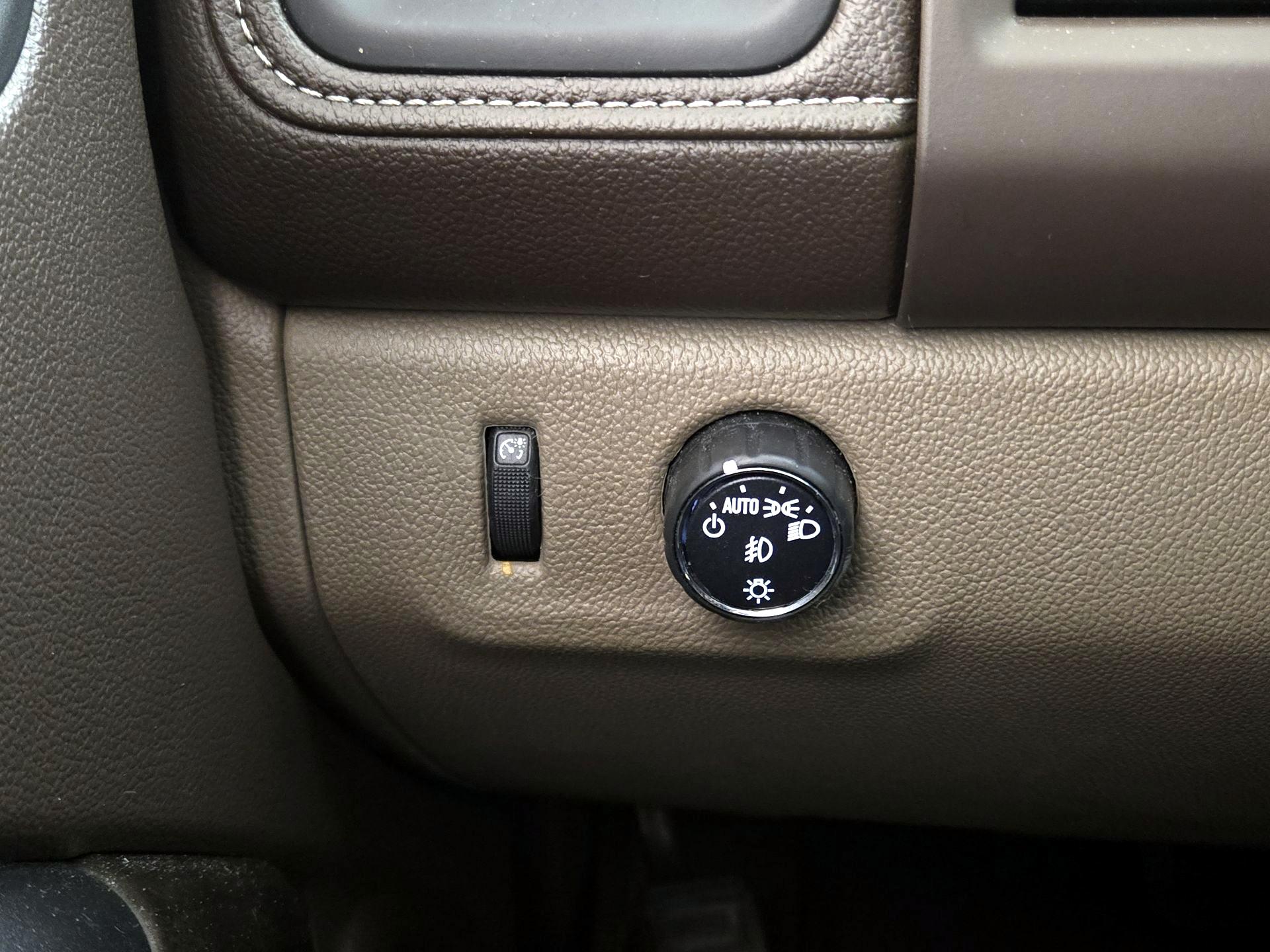 Thumbnail: 2016 GMC Canyon - 13