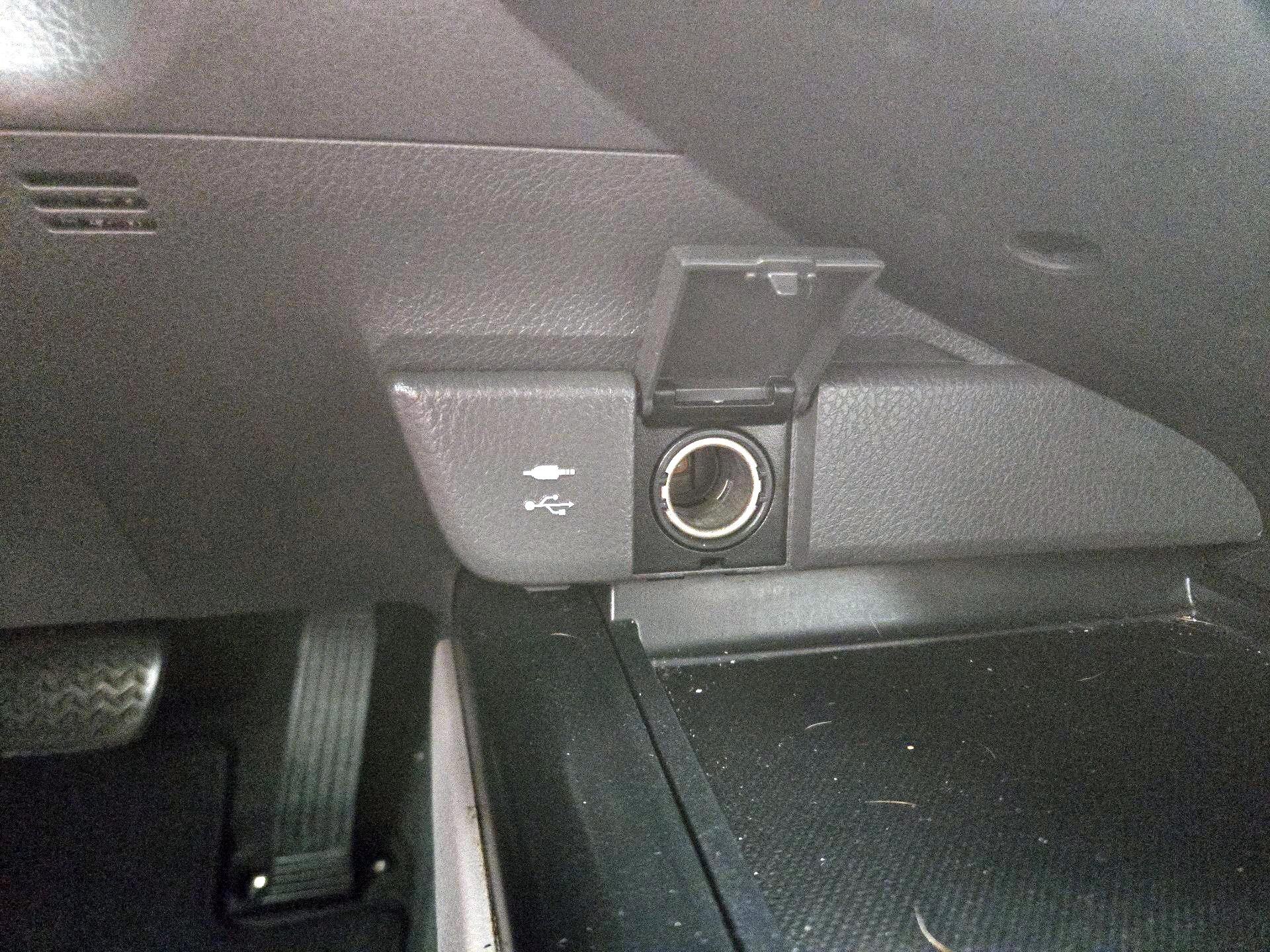 Thumbnail: 2018 Toyota Camry - 18