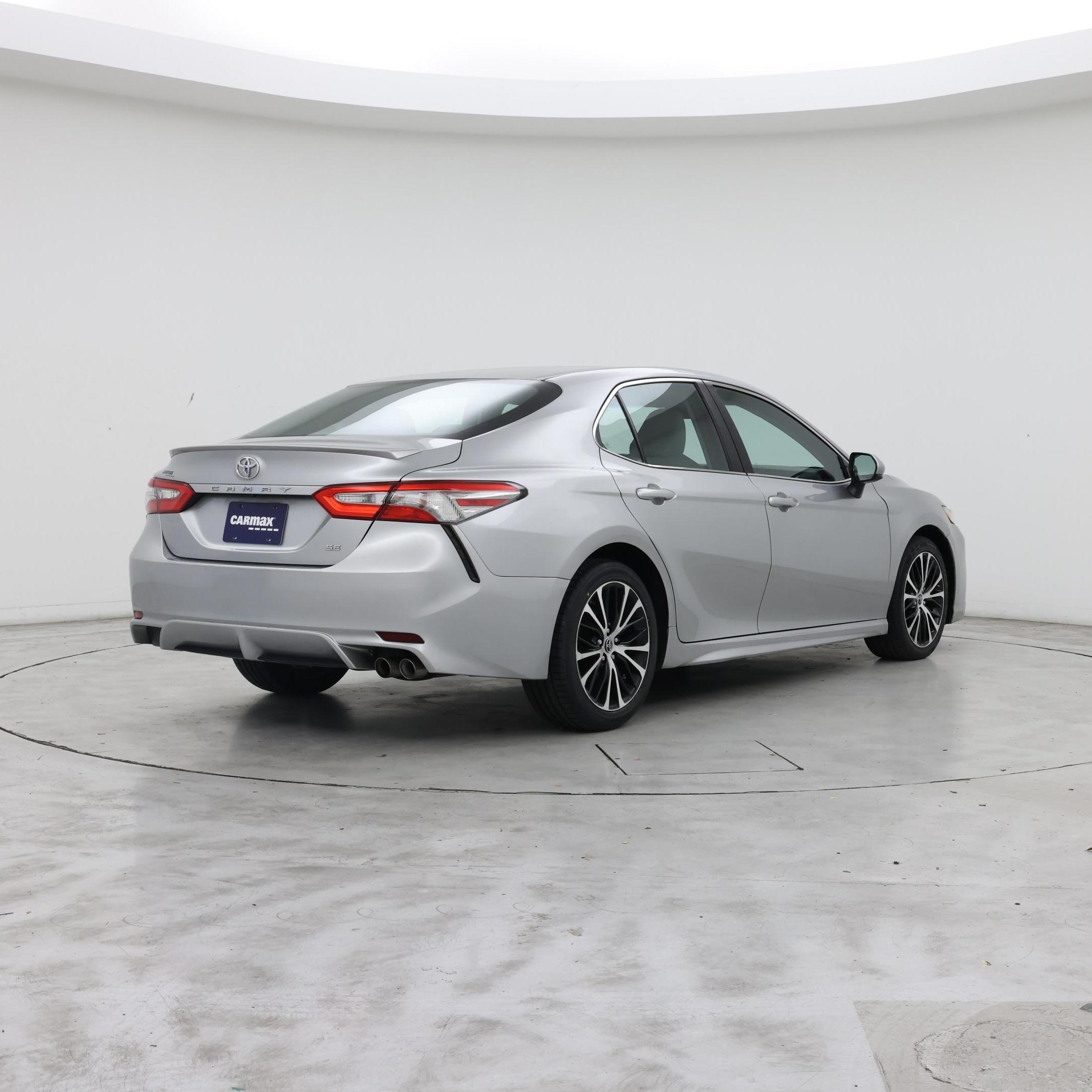 Thumbnail: 2018 Toyota Camry - 8