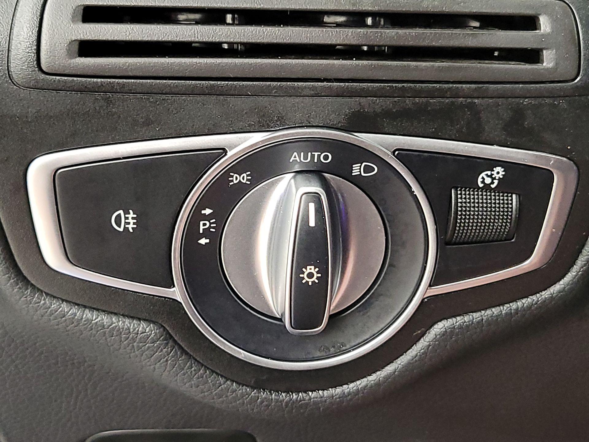 Thumbnail: 2022 Mercedes-Benz GLC - 13