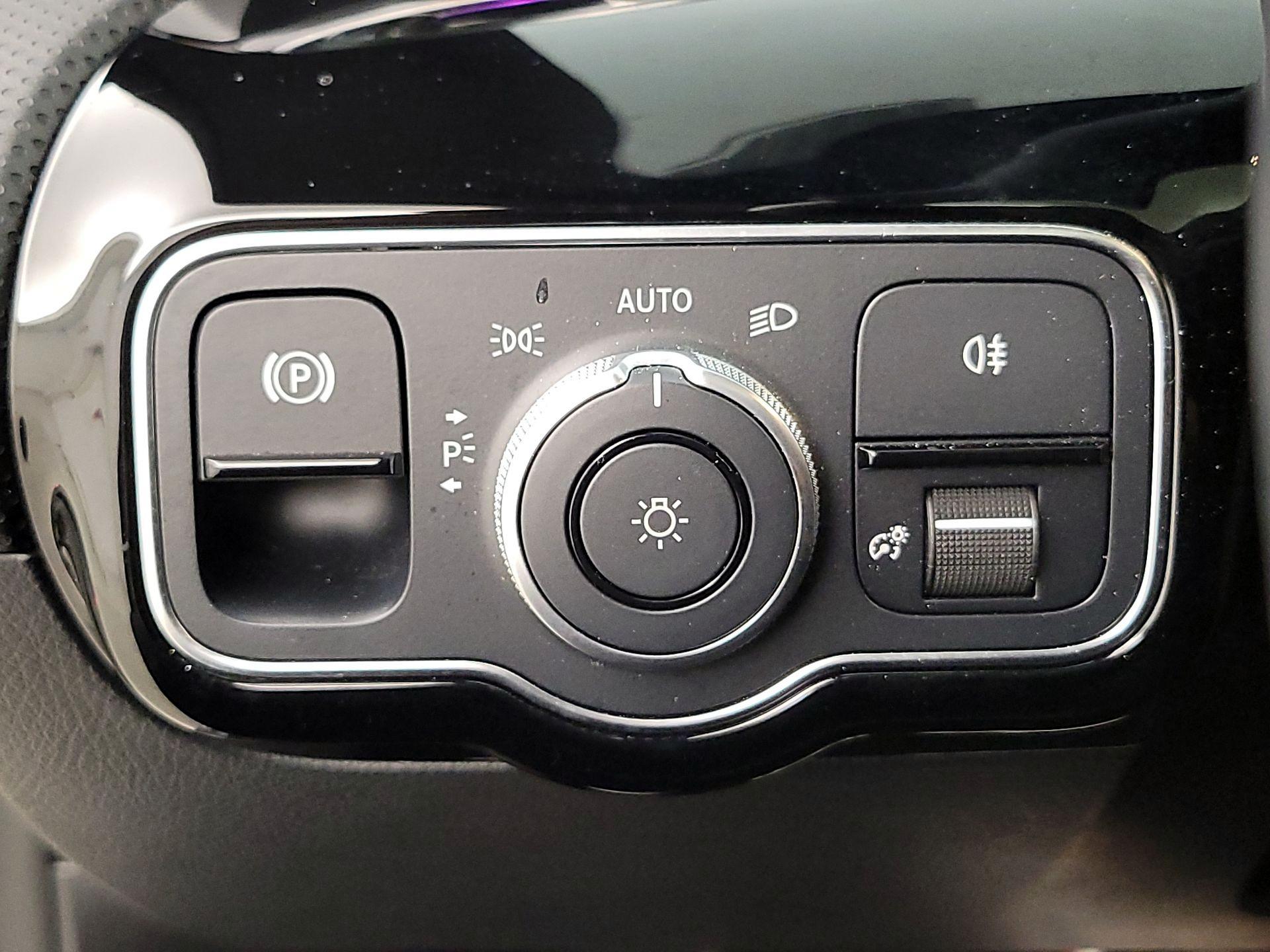 Thumbnail: 2022 Mercedes-Benz CLA - 13