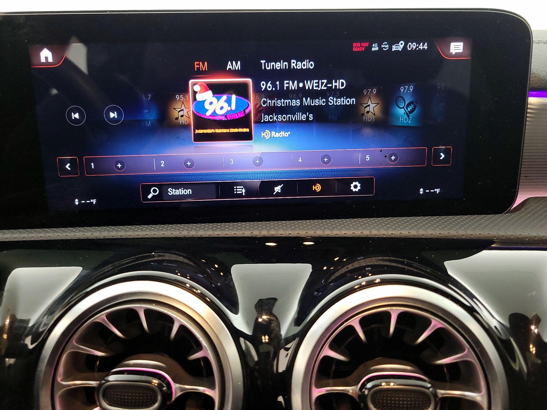 Thumbnail: 2022 Mercedes-Benz CLA - 15