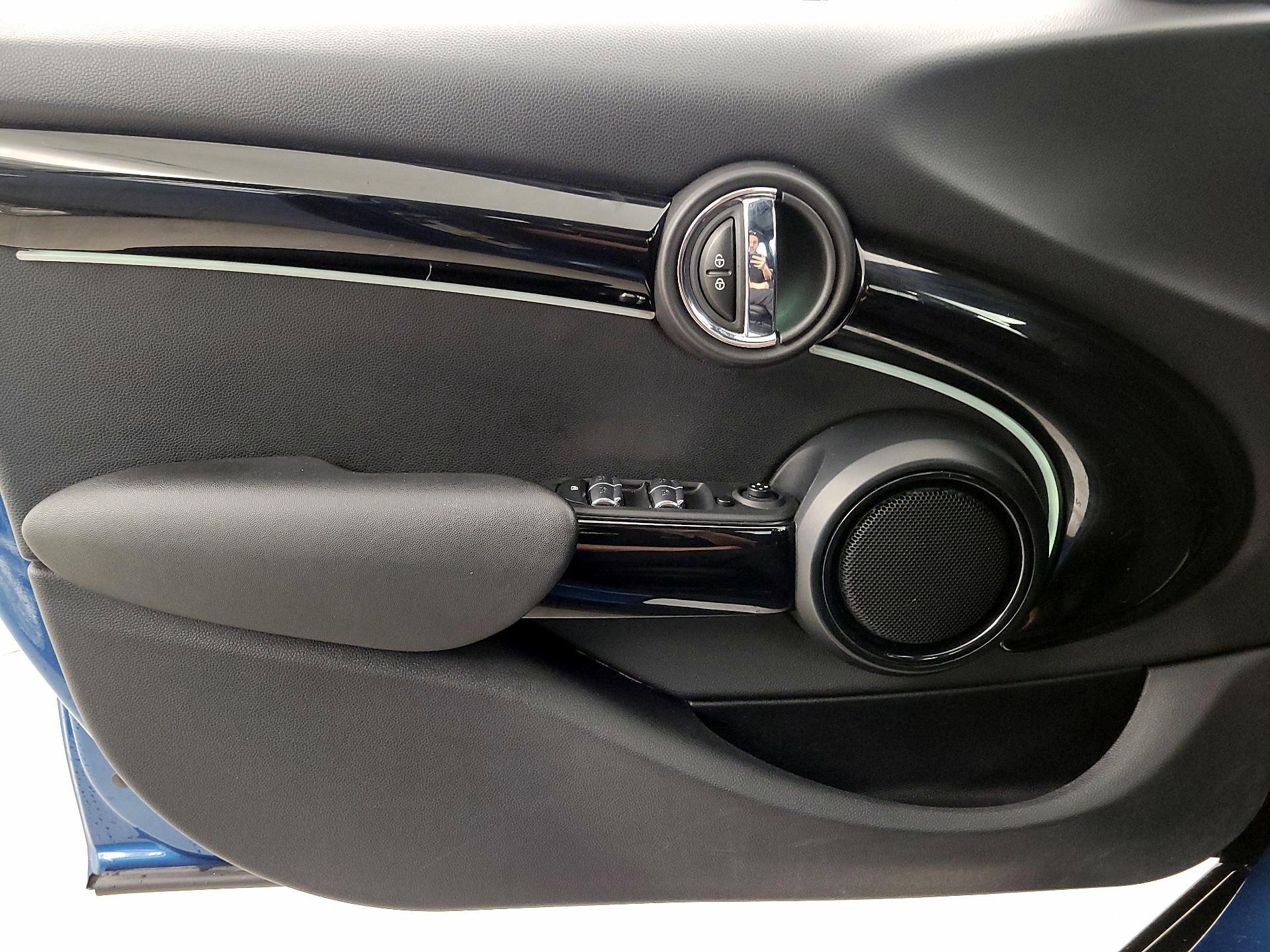 Thumbnail: 2022 MINI Cooper Hardtop - 12