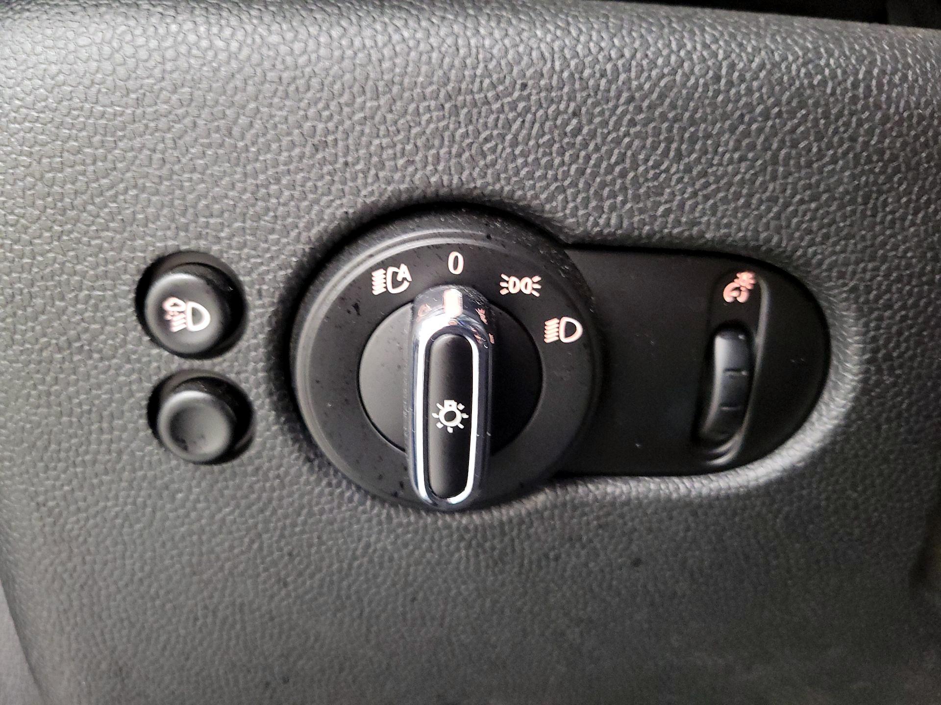 Thumbnail: 2022 MINI Cooper Hardtop - 13