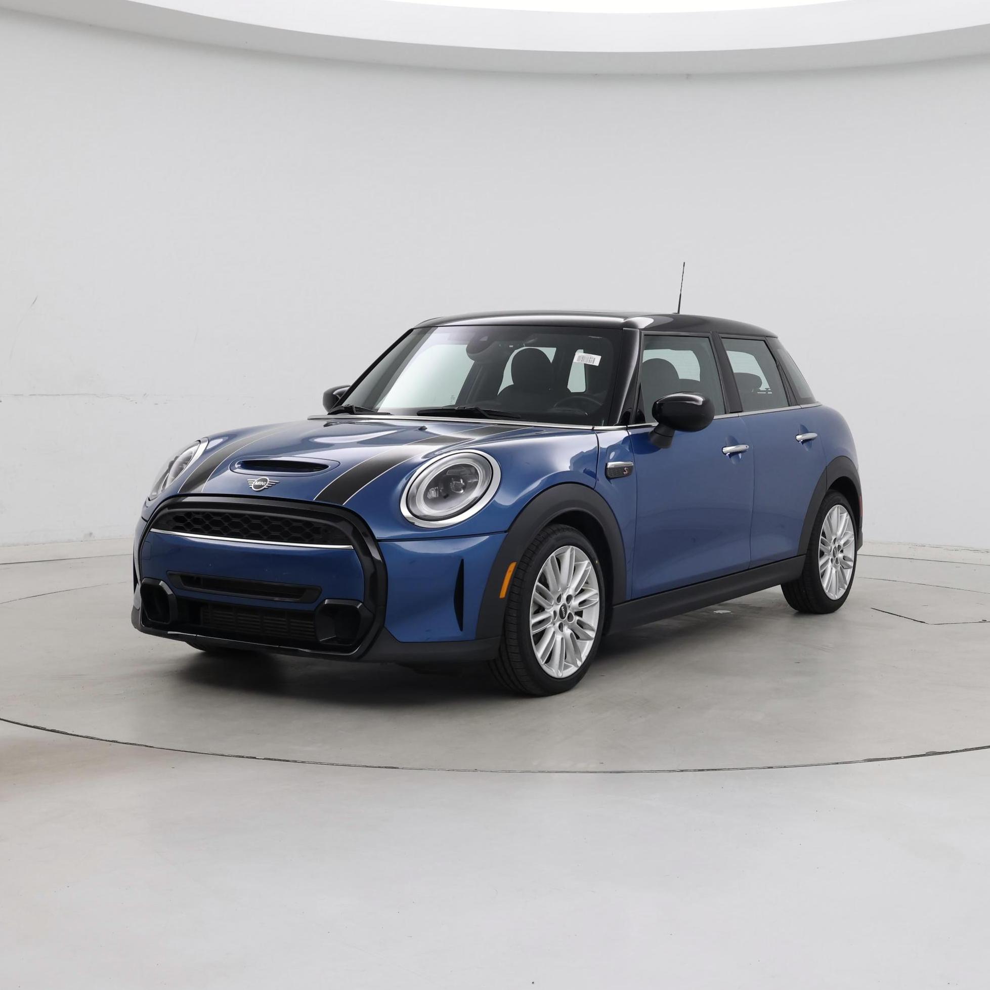 Thumbnail: 2022 MINI Cooper Hardtop - 4