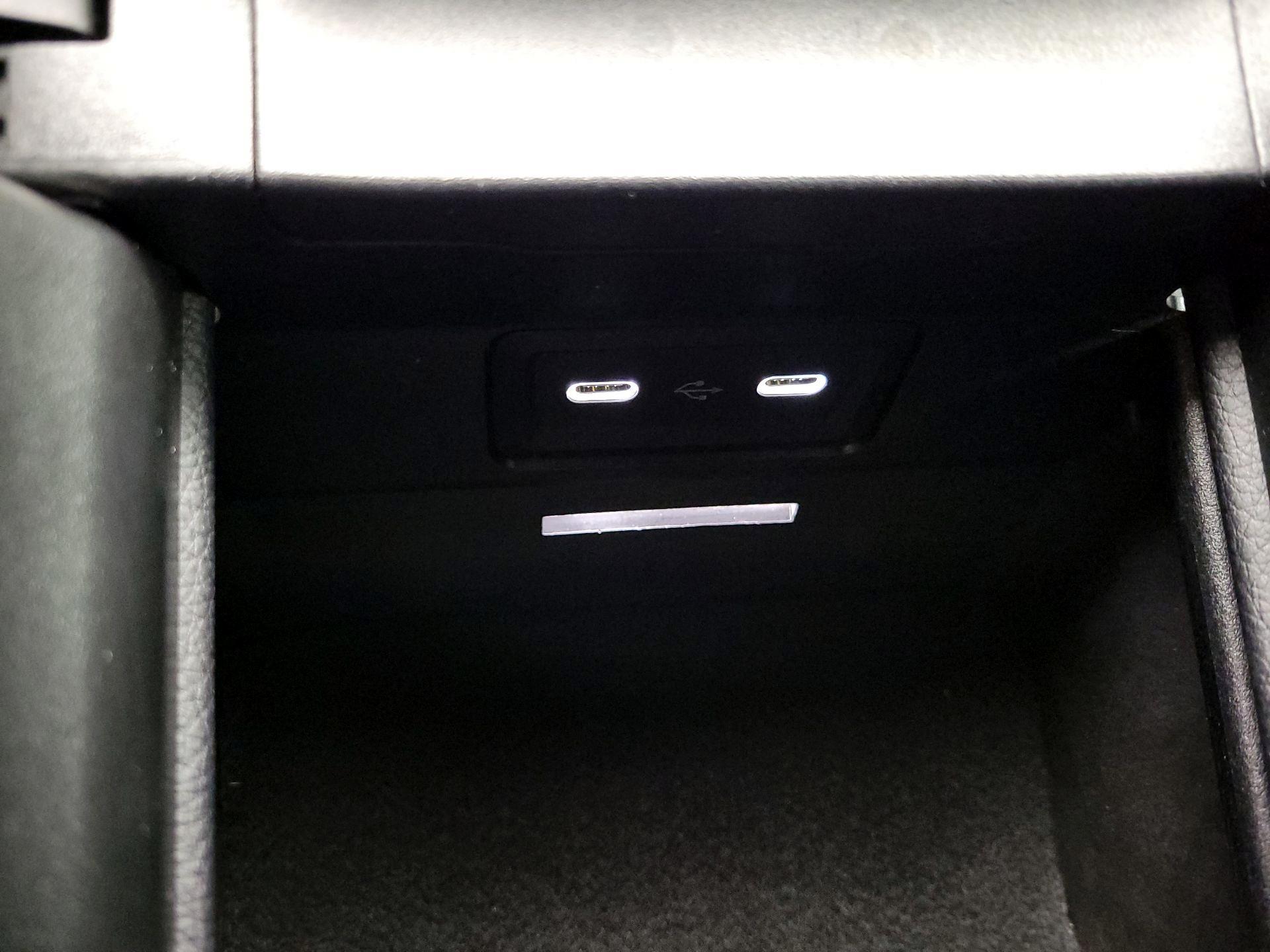 Thumbnail: 2024 Mercedes-Benz C-Class - 18