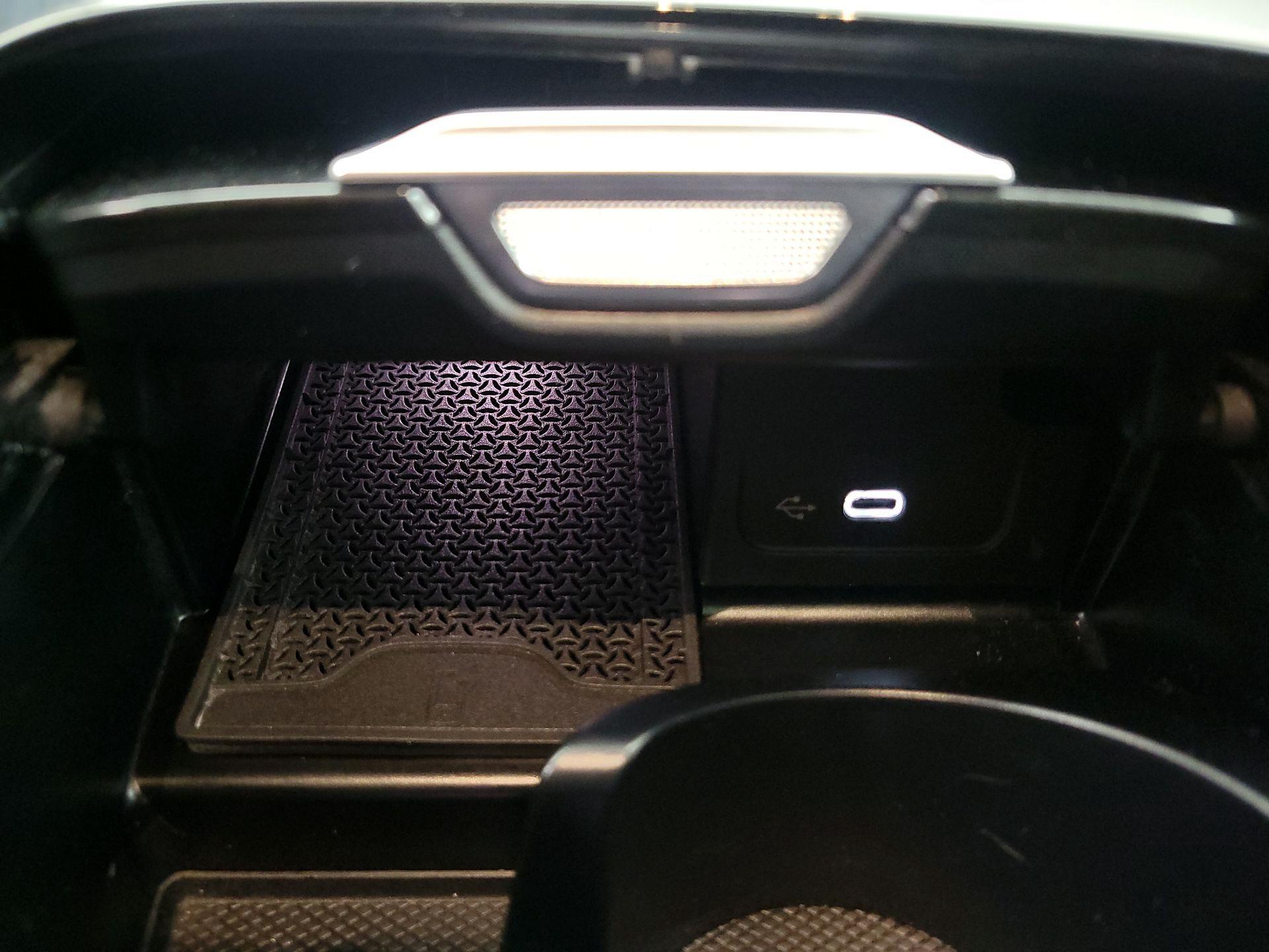 Thumbnail: 2024 Mercedes-Benz C-Class - 18