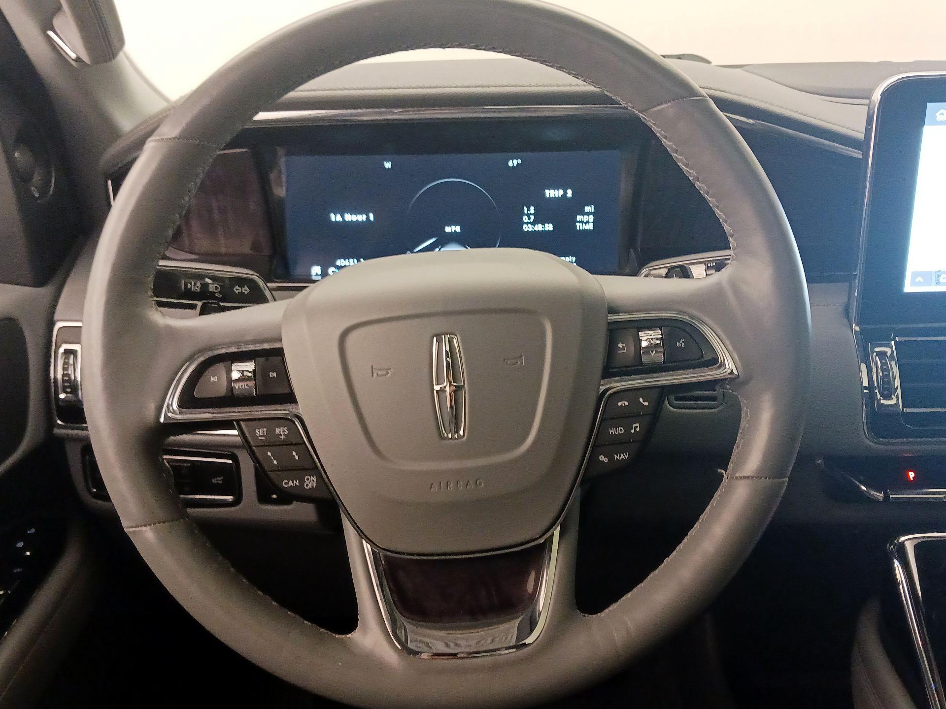 Thumbnail: 2021 Lincoln Navigator - 10