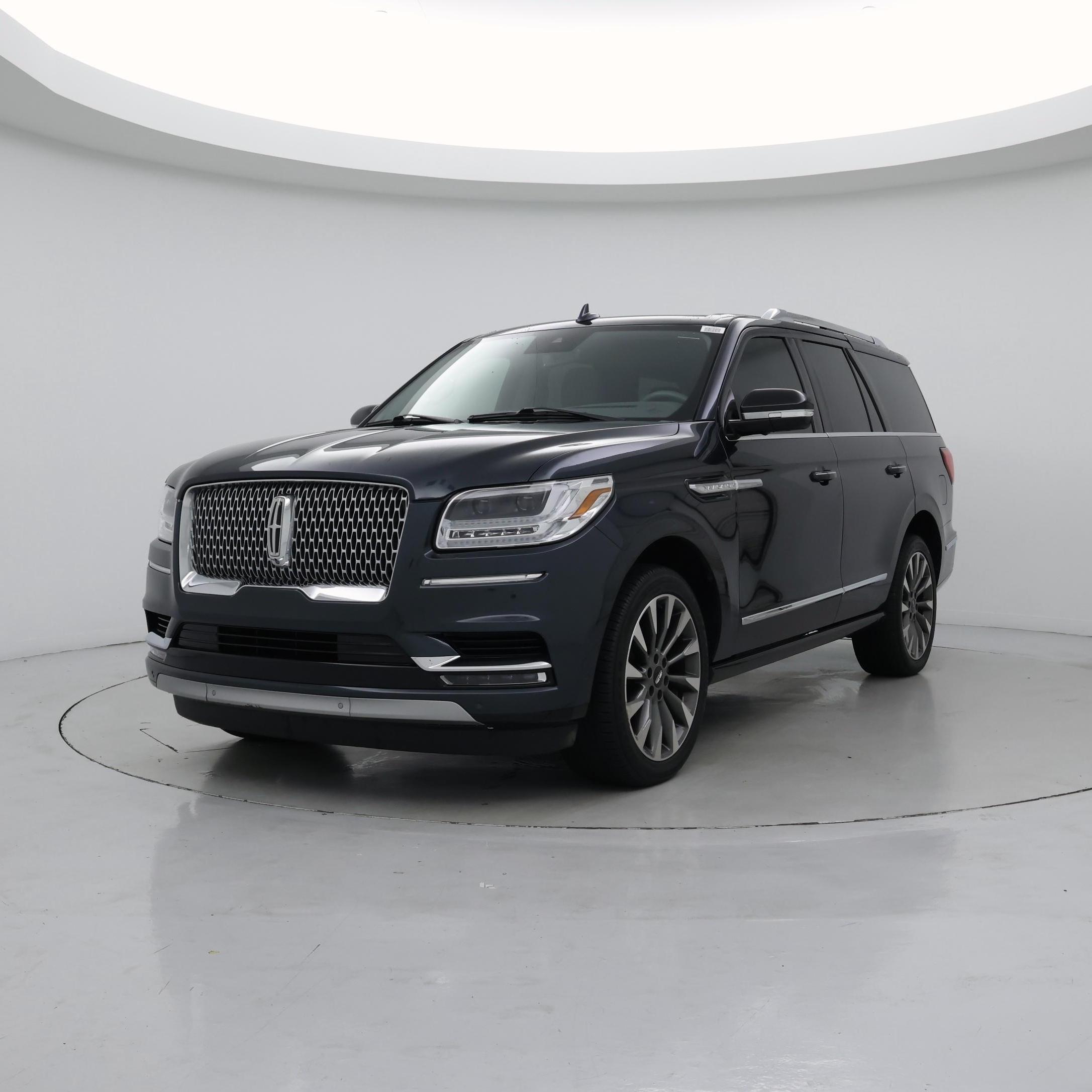 Thumbnail: 2021 Lincoln Navigator - 4