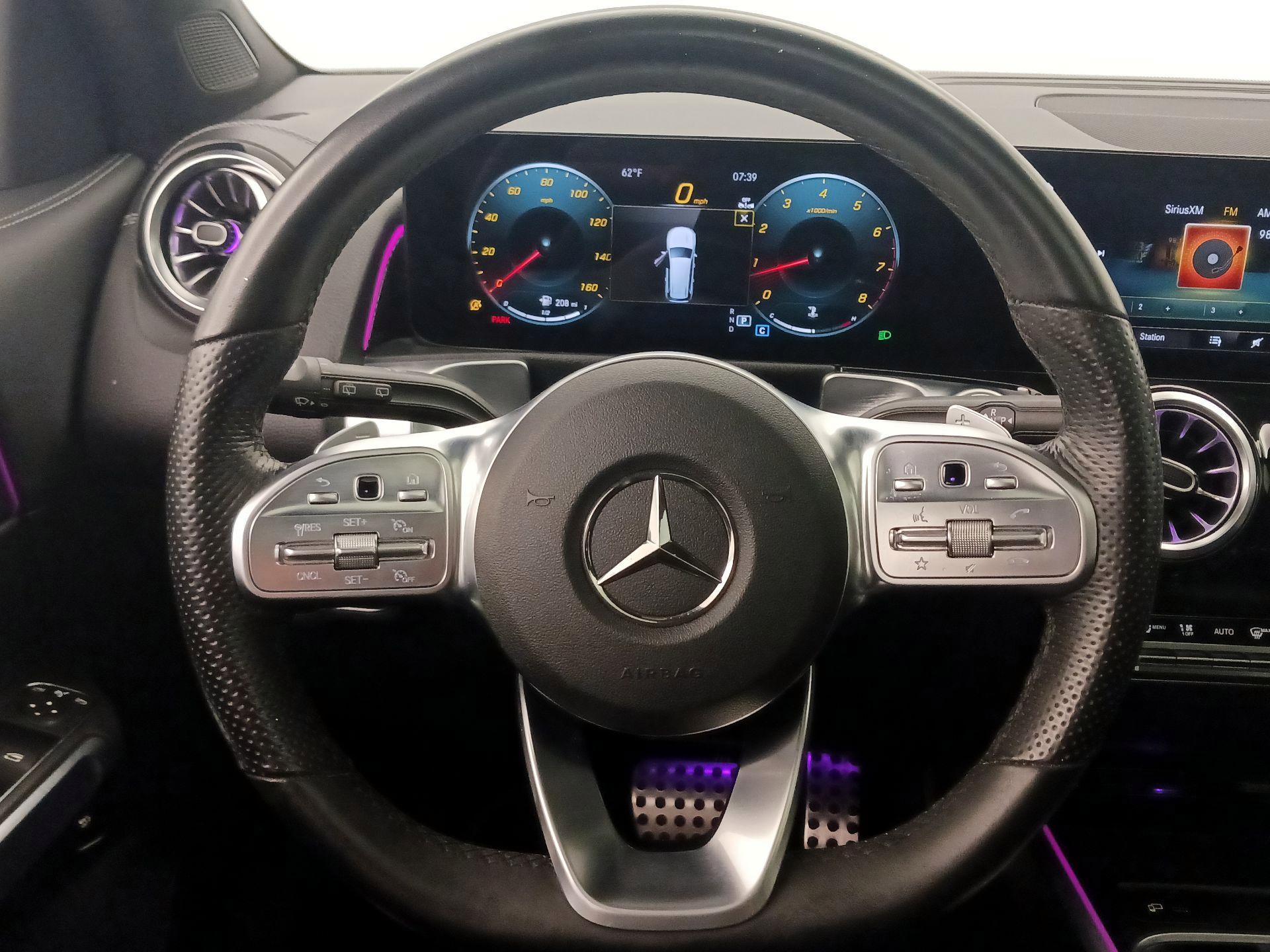 Thumbnail: 2023 Mercedes-Benz GLB - 10