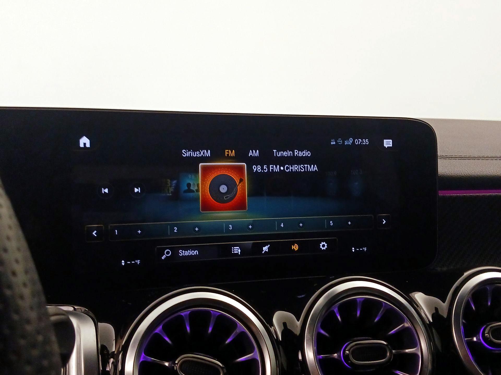 Thumbnail: 2023 Mercedes-Benz GLB - 15