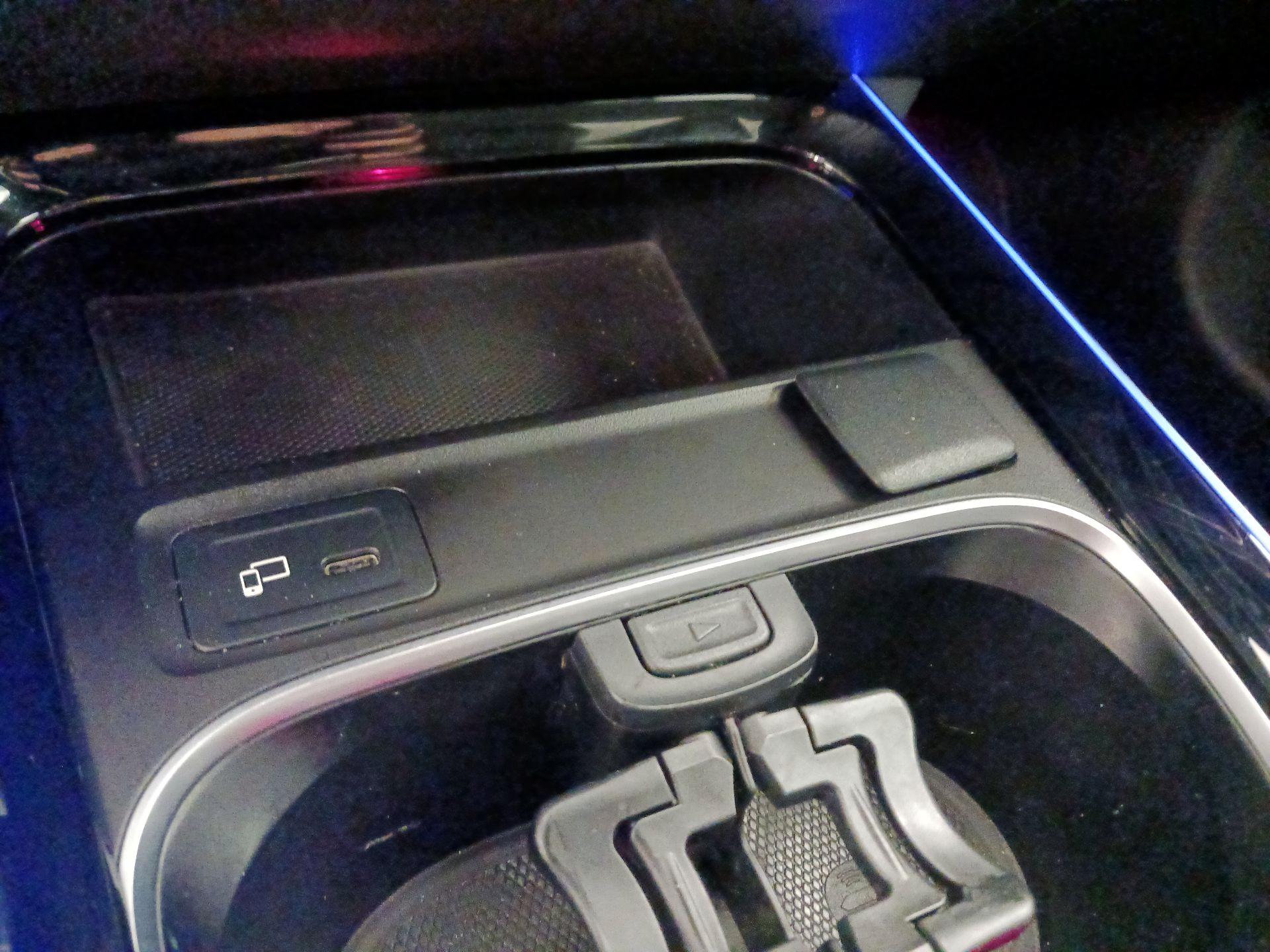 Thumbnail: 2023 Mercedes-Benz GLB - 18