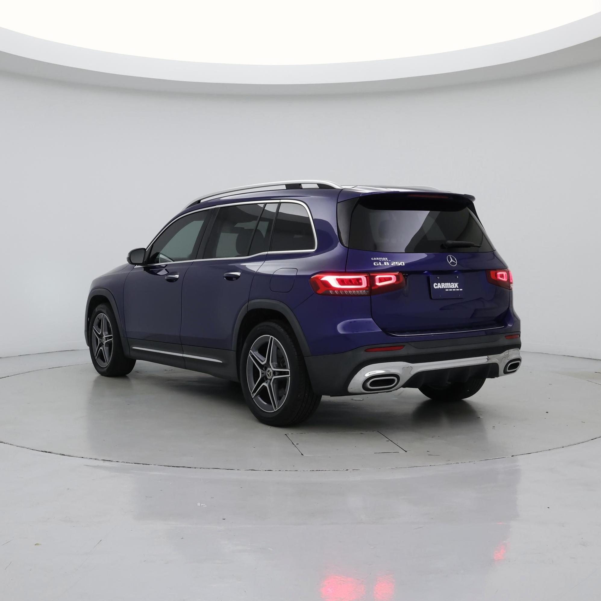 Thumbnail: 2023 Mercedes-Benz GLB - 2