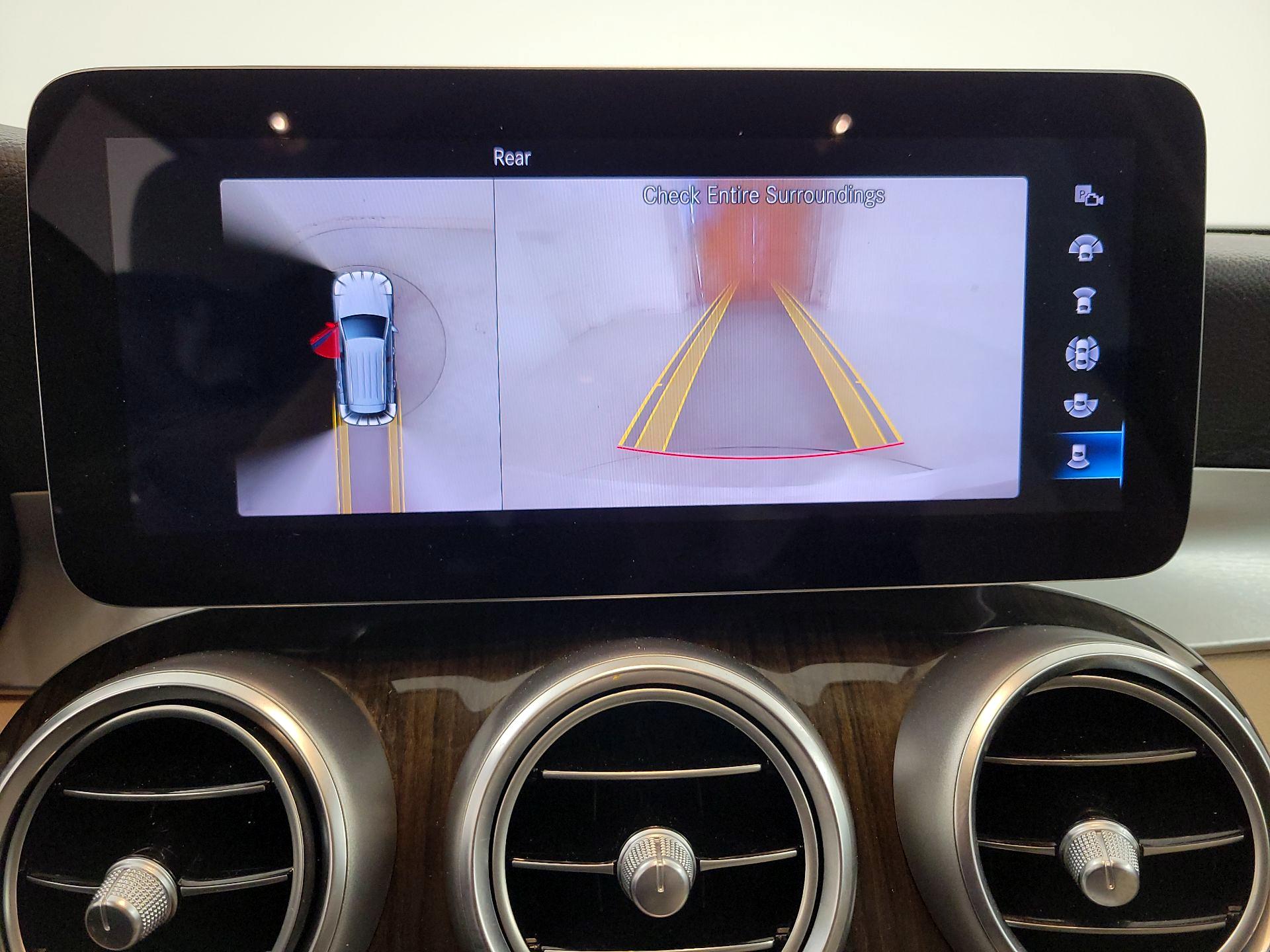 Thumbnail: 2022 Mercedes-Benz GLC - 14