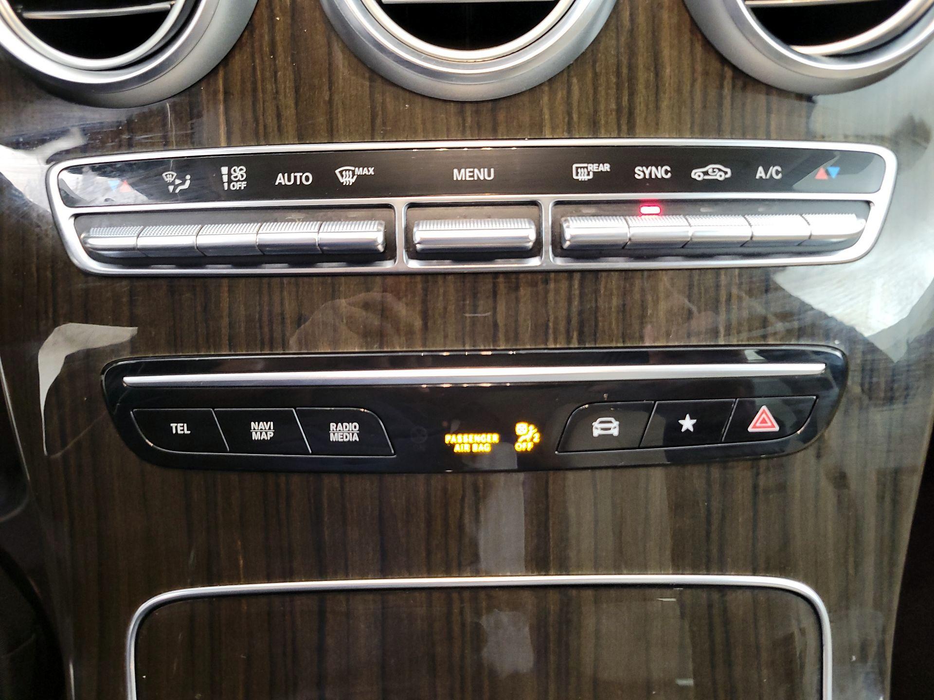 Thumbnail: 2022 Mercedes-Benz GLC - 16