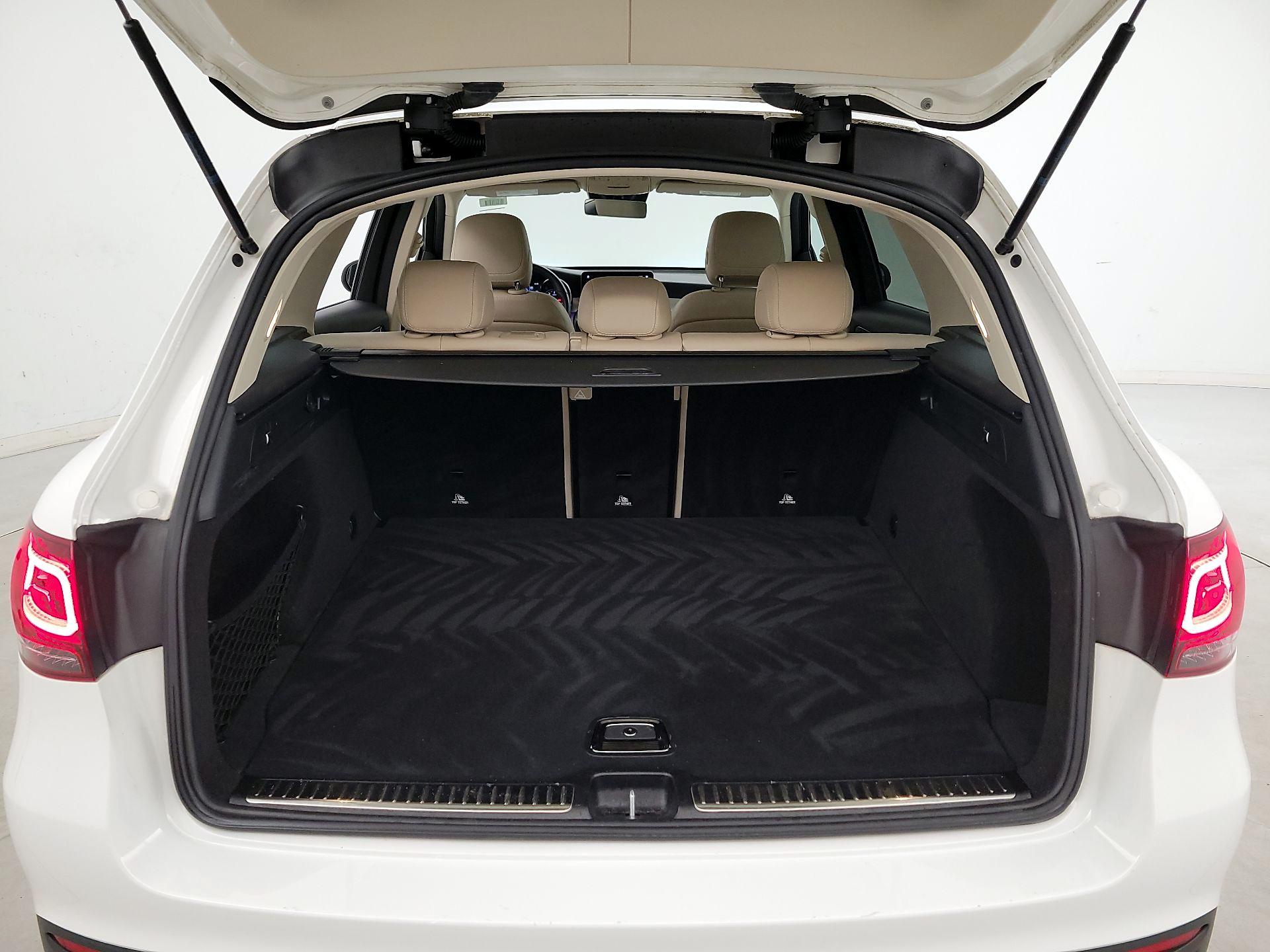 Thumbnail: 2022 Mercedes-Benz GLC - 19