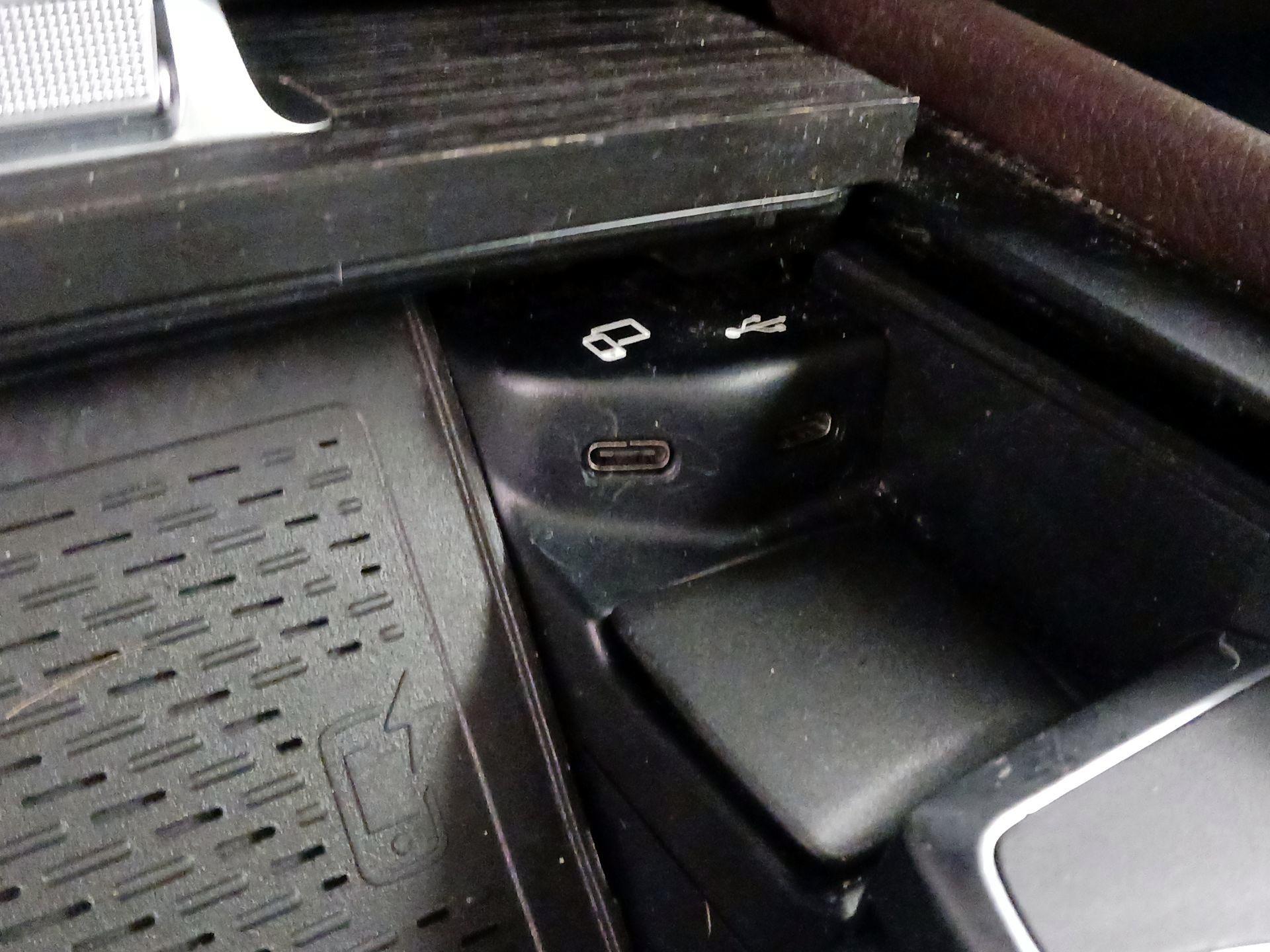 Thumbnail: 2020 Mercedes-Benz GLE - 19