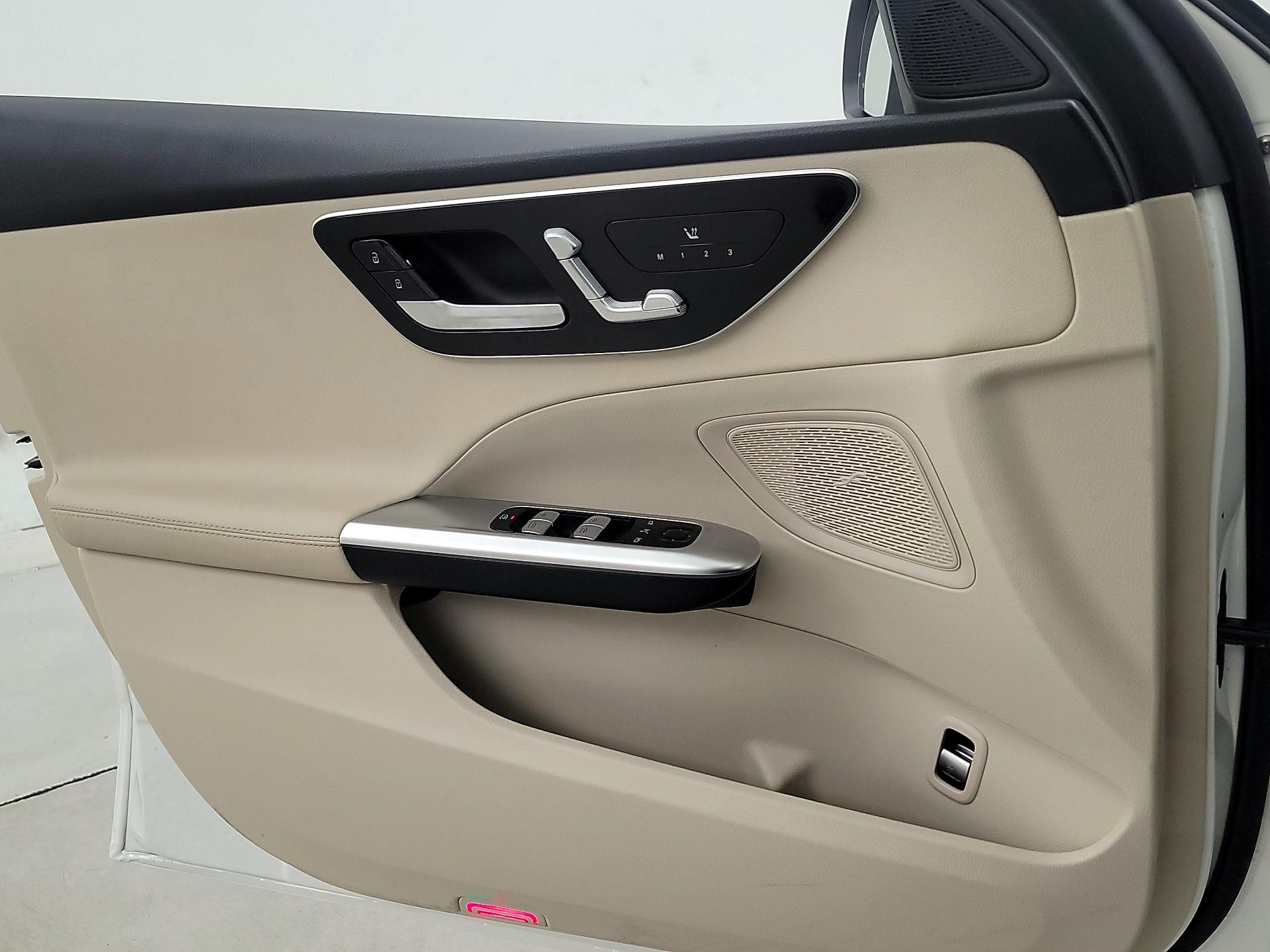 Thumbnail: 2022 Mercedes-Benz C-Class - 12