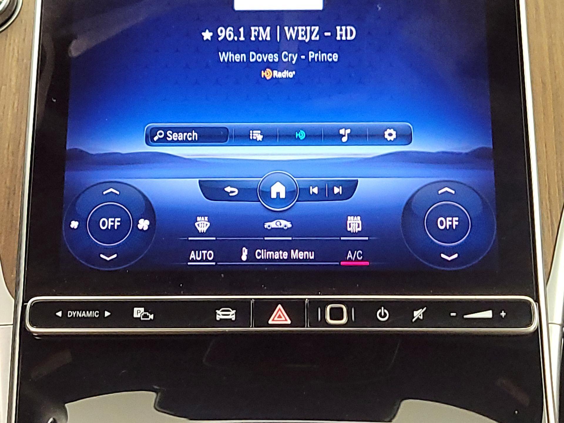 Thumbnail: 2022 Mercedes-Benz C-Class - 16