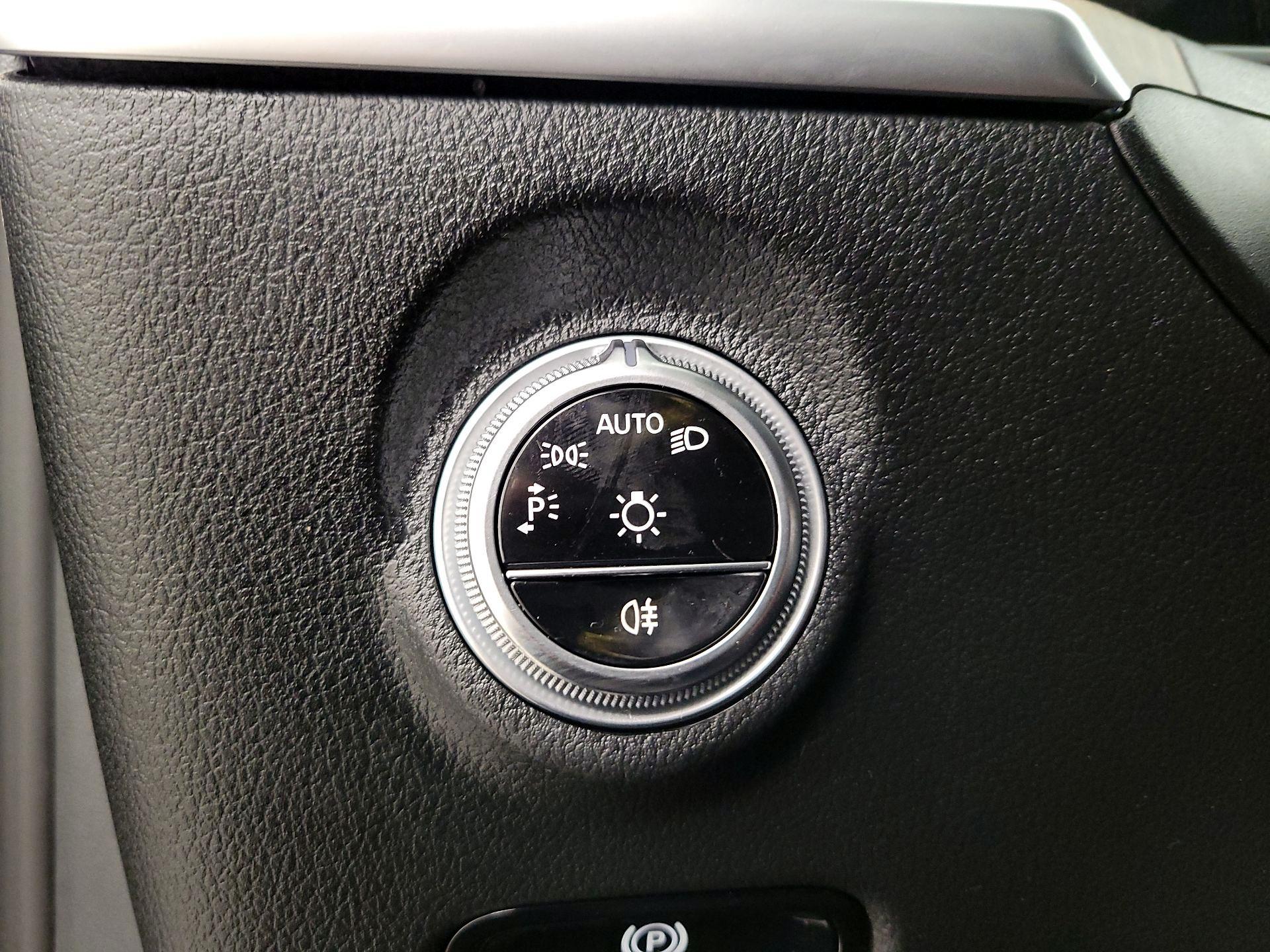 Thumbnail: 2024 Mercedes-Benz C-Class - 13