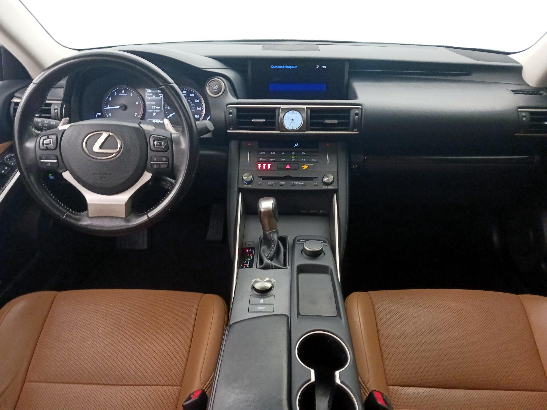 Thumbnail: 2020 Lexus IS - 9