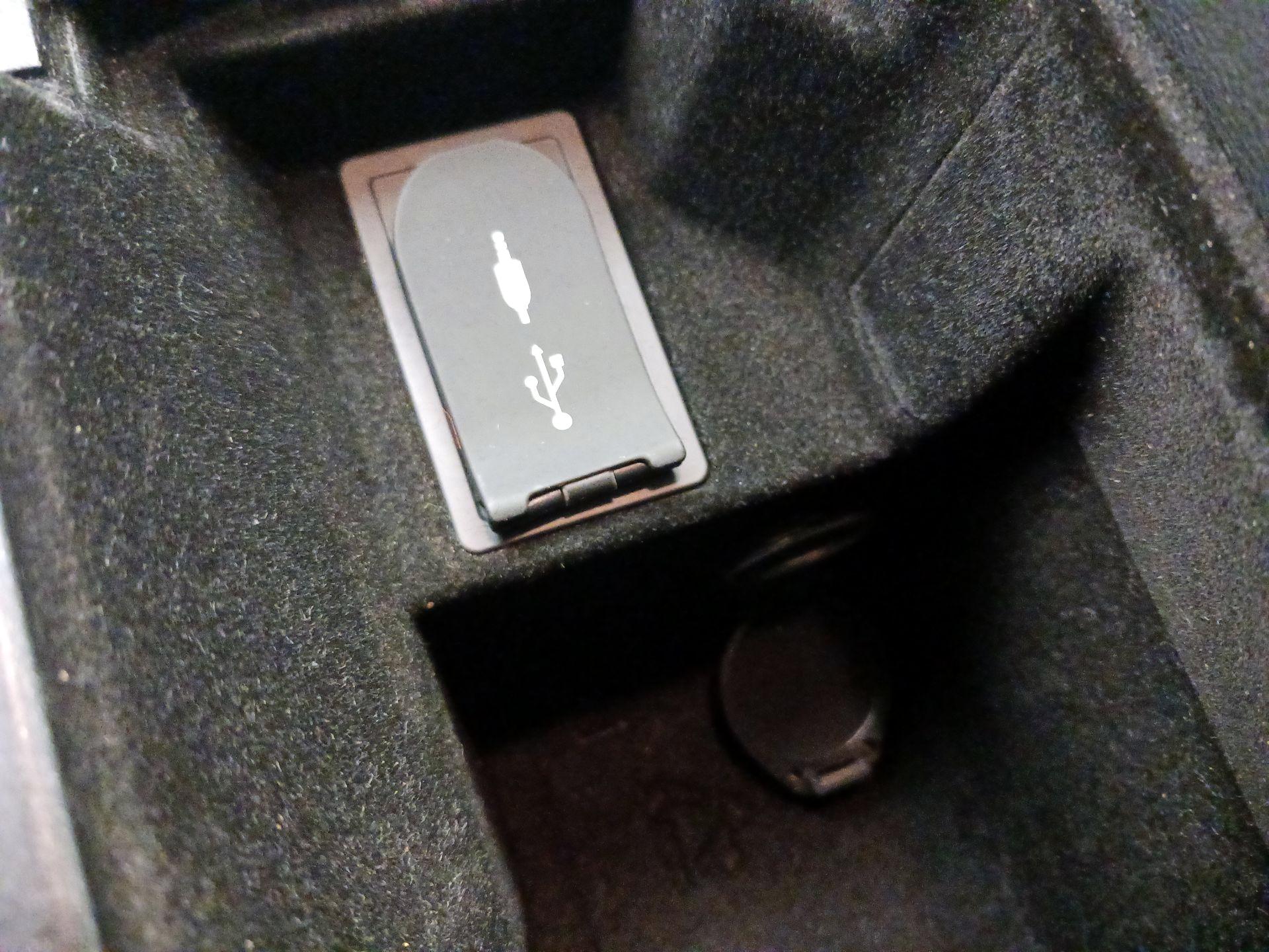 Thumbnail: 2020 Lexus IS - 18