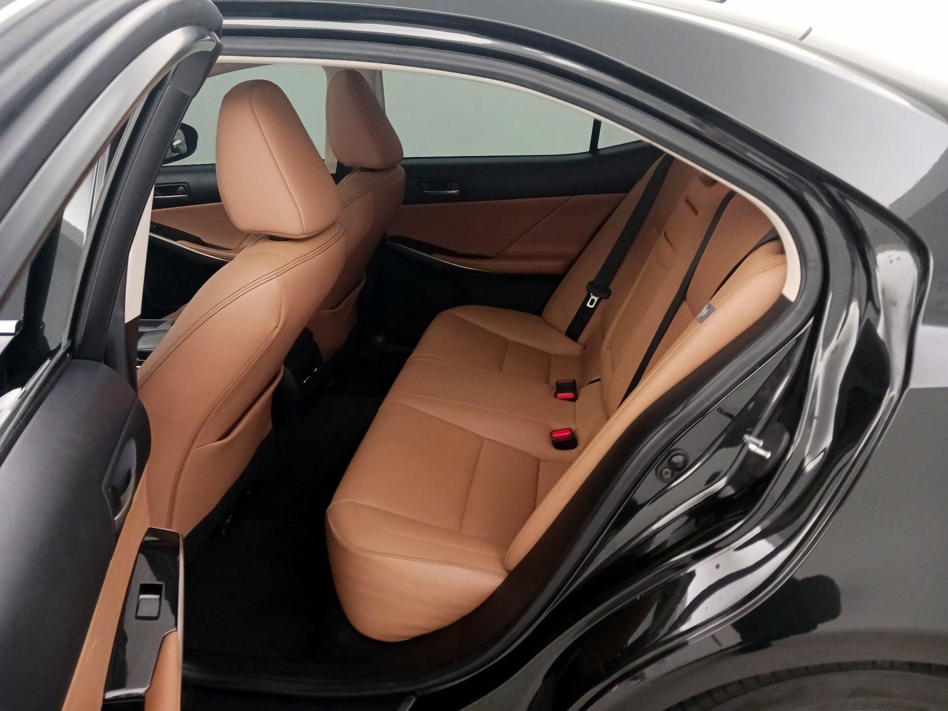 Thumbnail: 2020 Lexus IS - 20