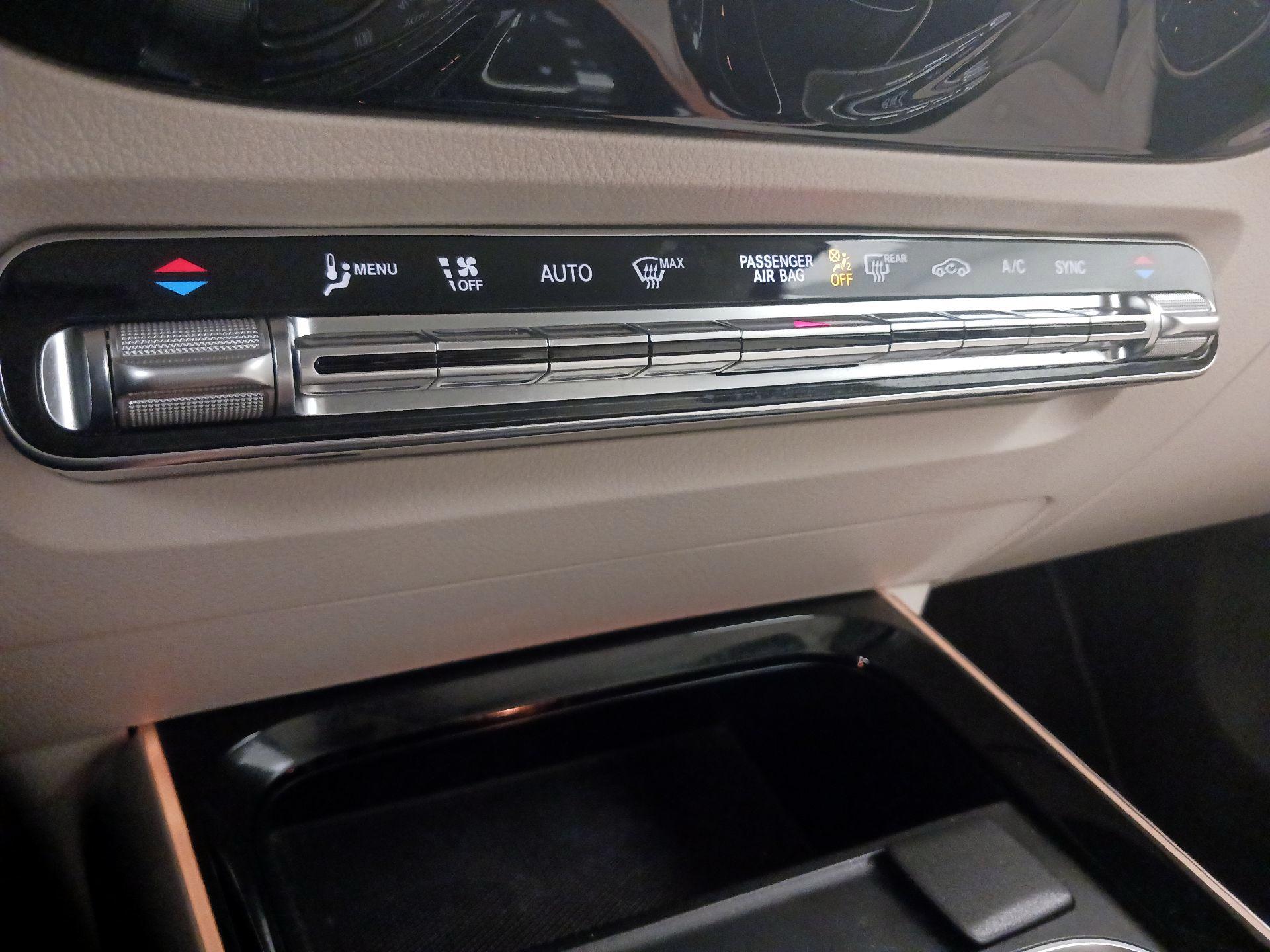 Thumbnail: 2022 Mercedes-Benz GLA - 16