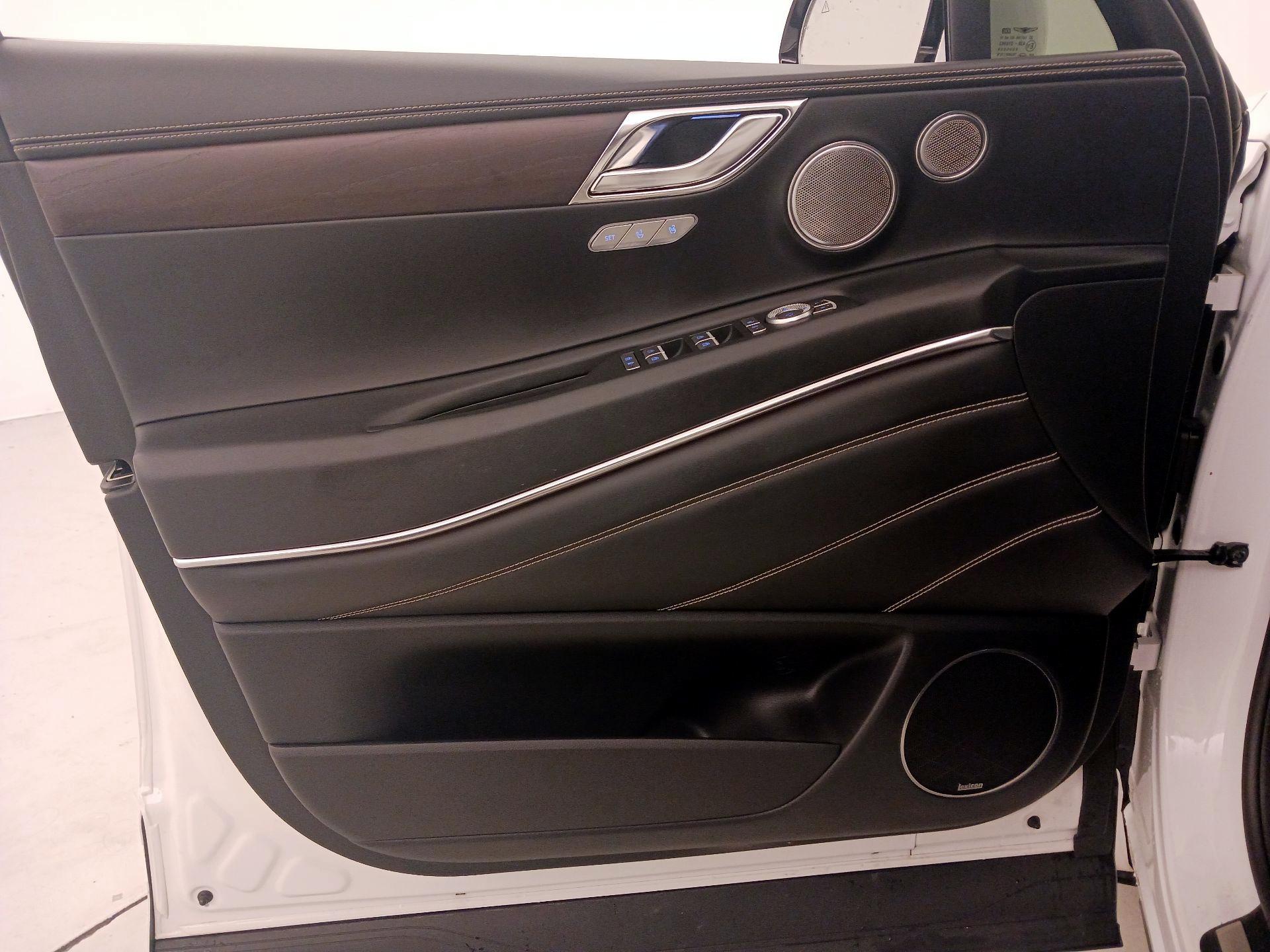 Thumbnail: 2024 Genesis GV80 - 12