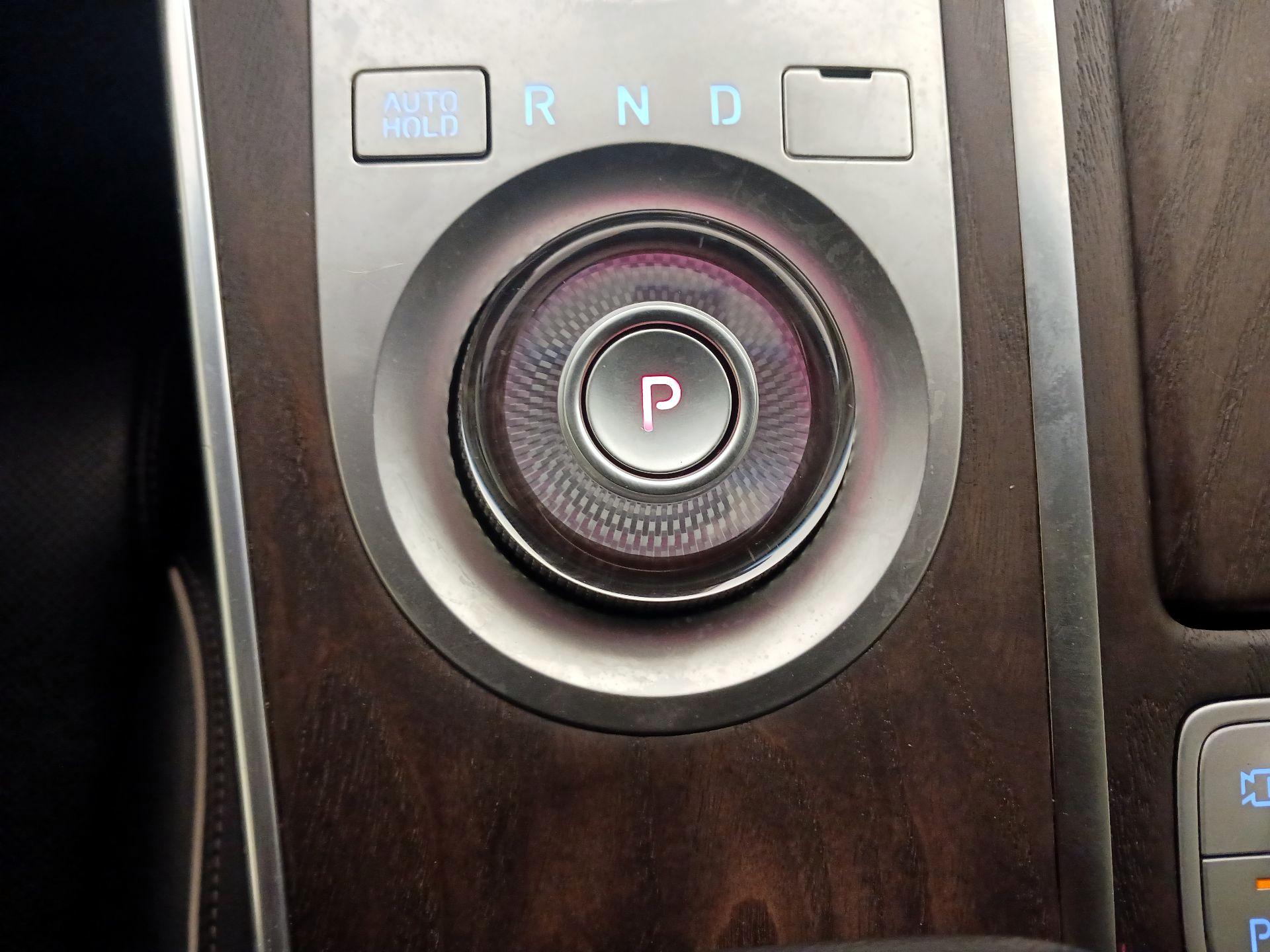 Thumbnail: 2024 Genesis GV80 - 18