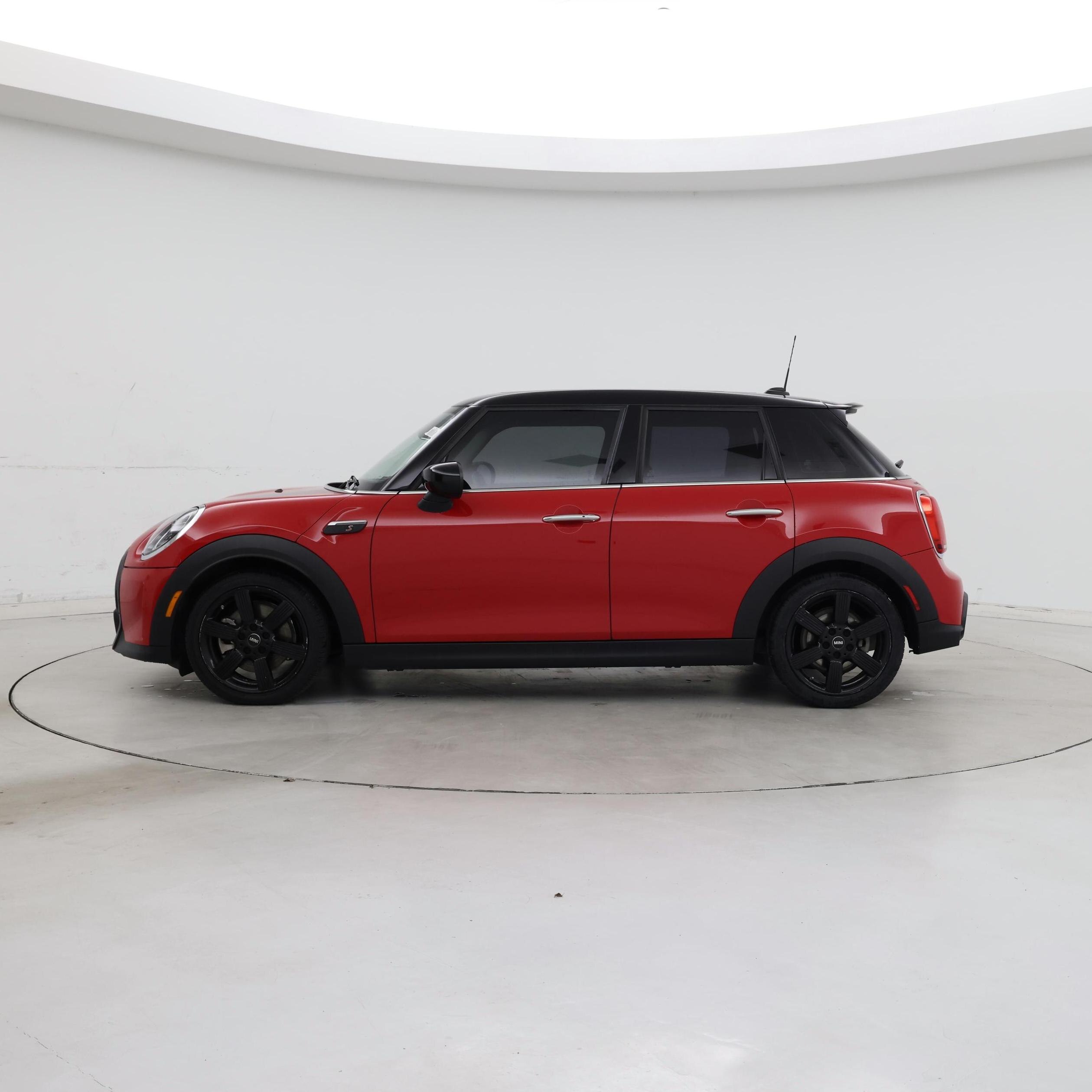 Thumbnail: 2023 MINI Cooper Hardtop - 3