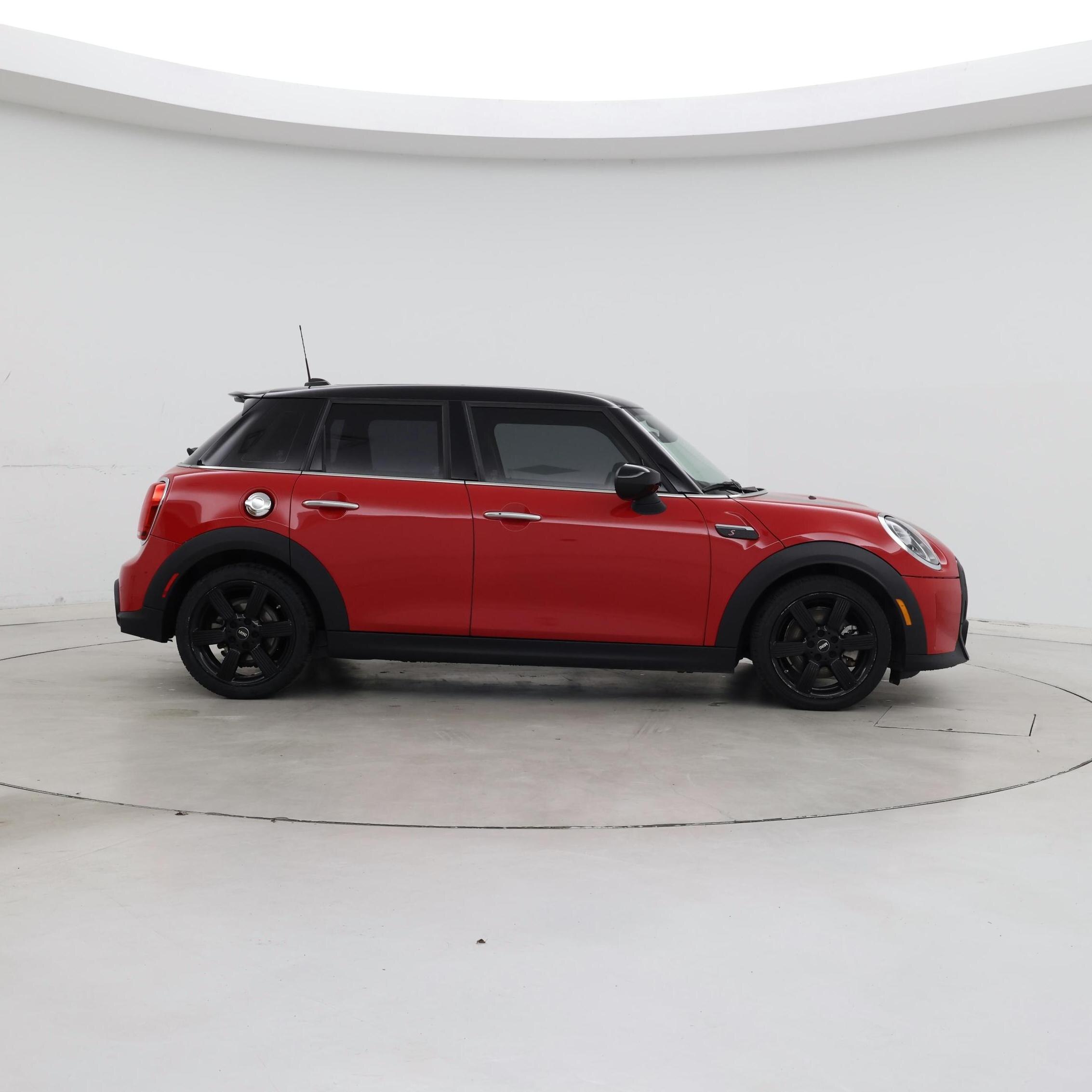 Thumbnail: 2023 MINI Cooper Hardtop - 7